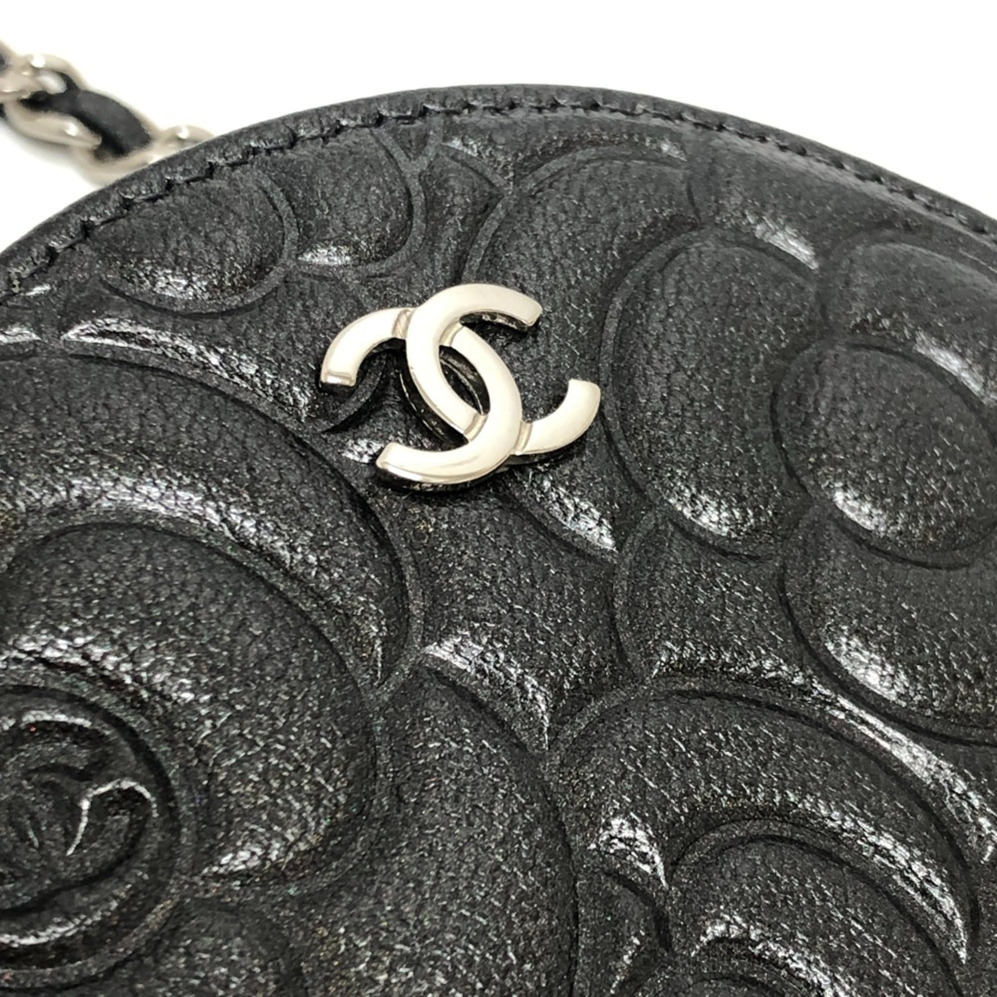 Chanel Gray Leather Shoulder Bag (Pre-Owned)