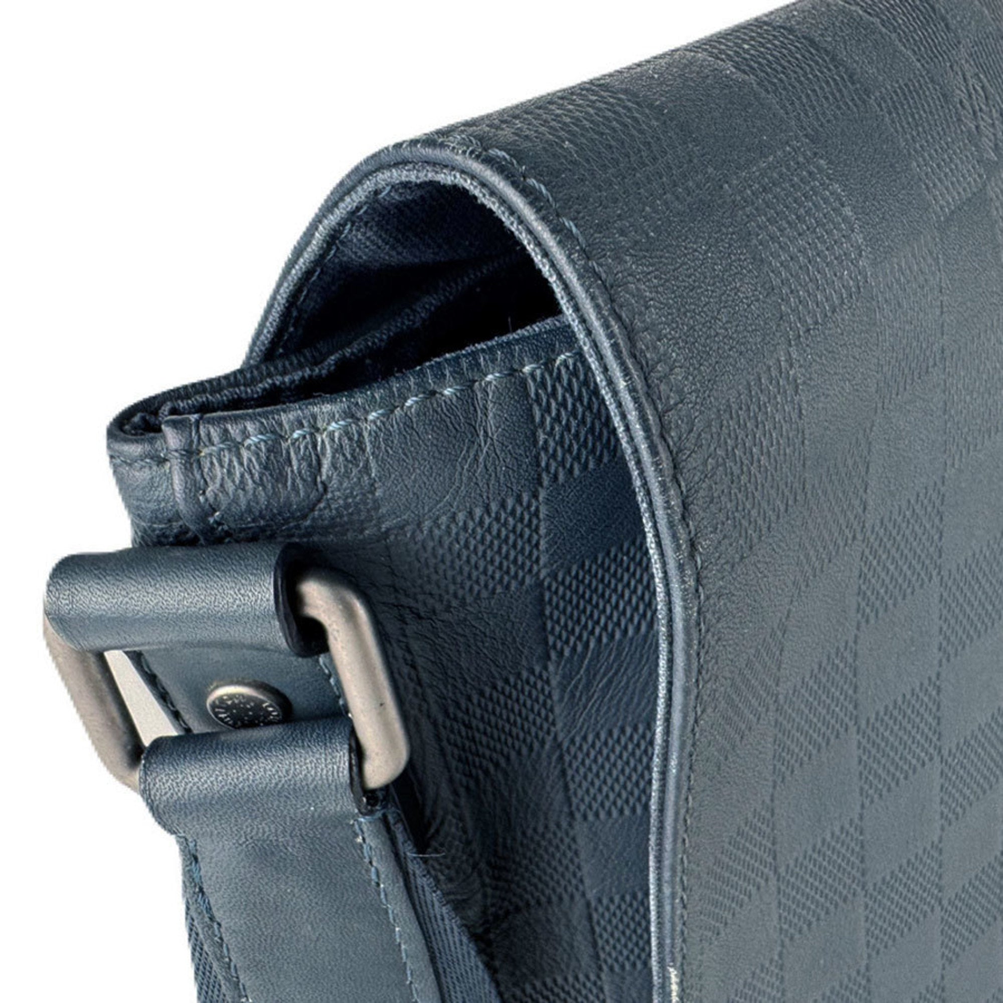 Louis Vuitton Infini Navy Damier Infini Shoulder Bag (Pre-Owned)