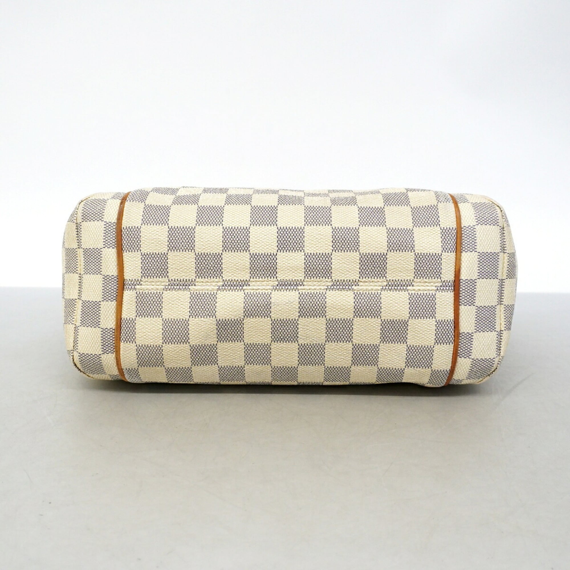 Louis Vuitton White Tote Bag (Pre-Owned)