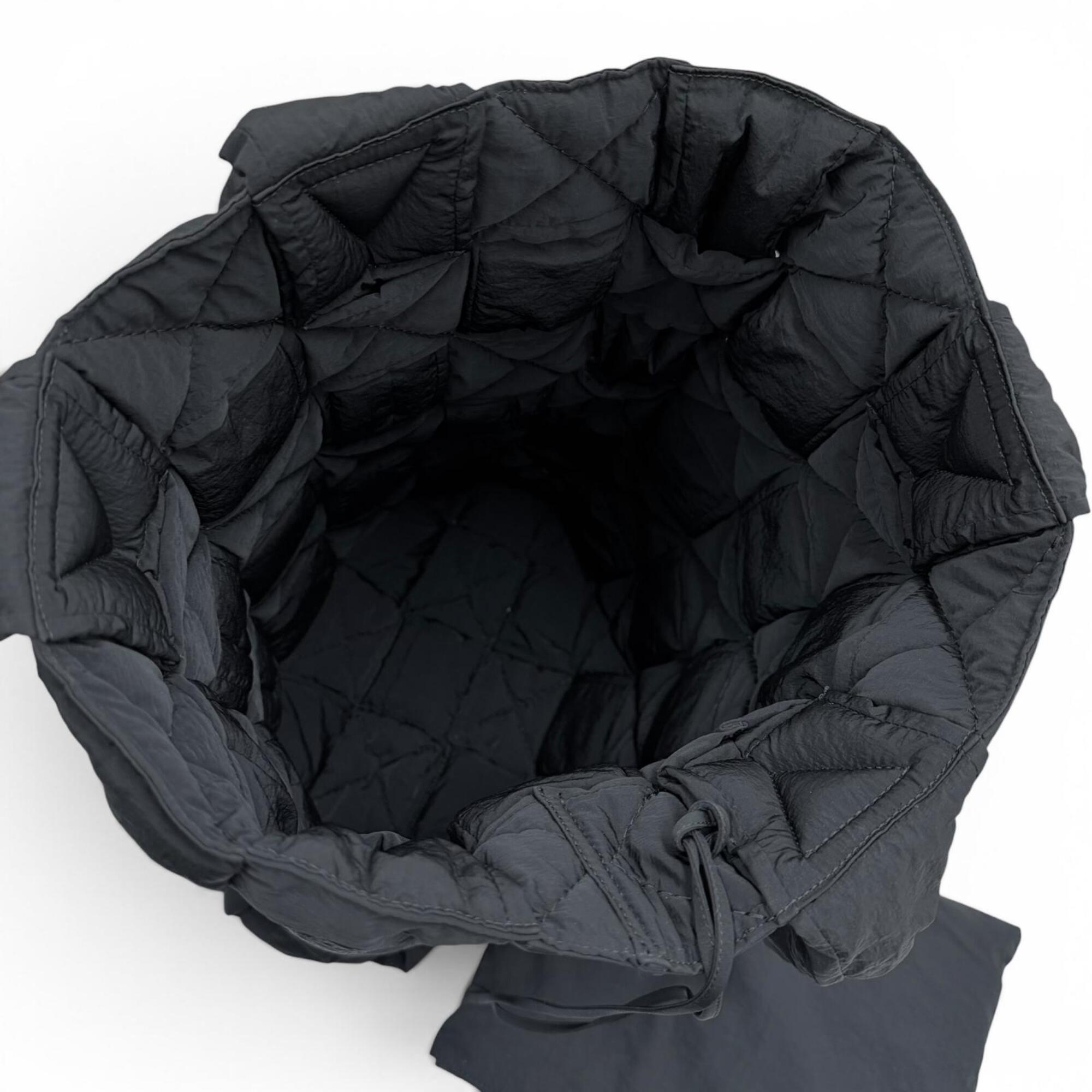 Bottega Veneta Black Nylon Pouch Tote Bag (Pre-Owned)