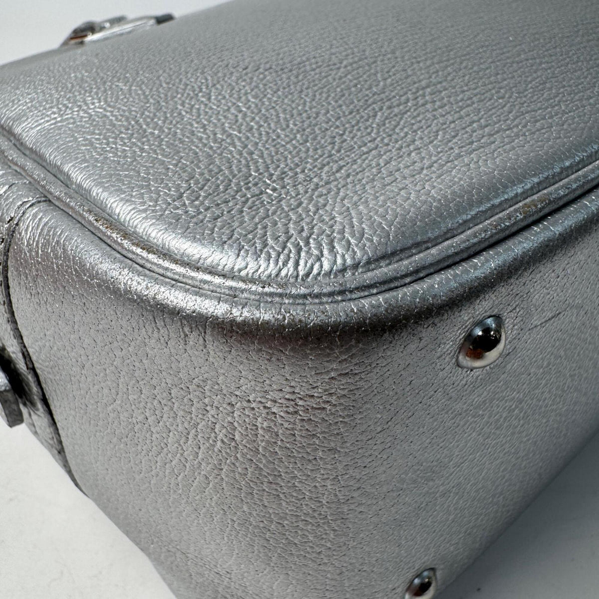 Hermes Silver Leather Handbag (Pre-Owned)