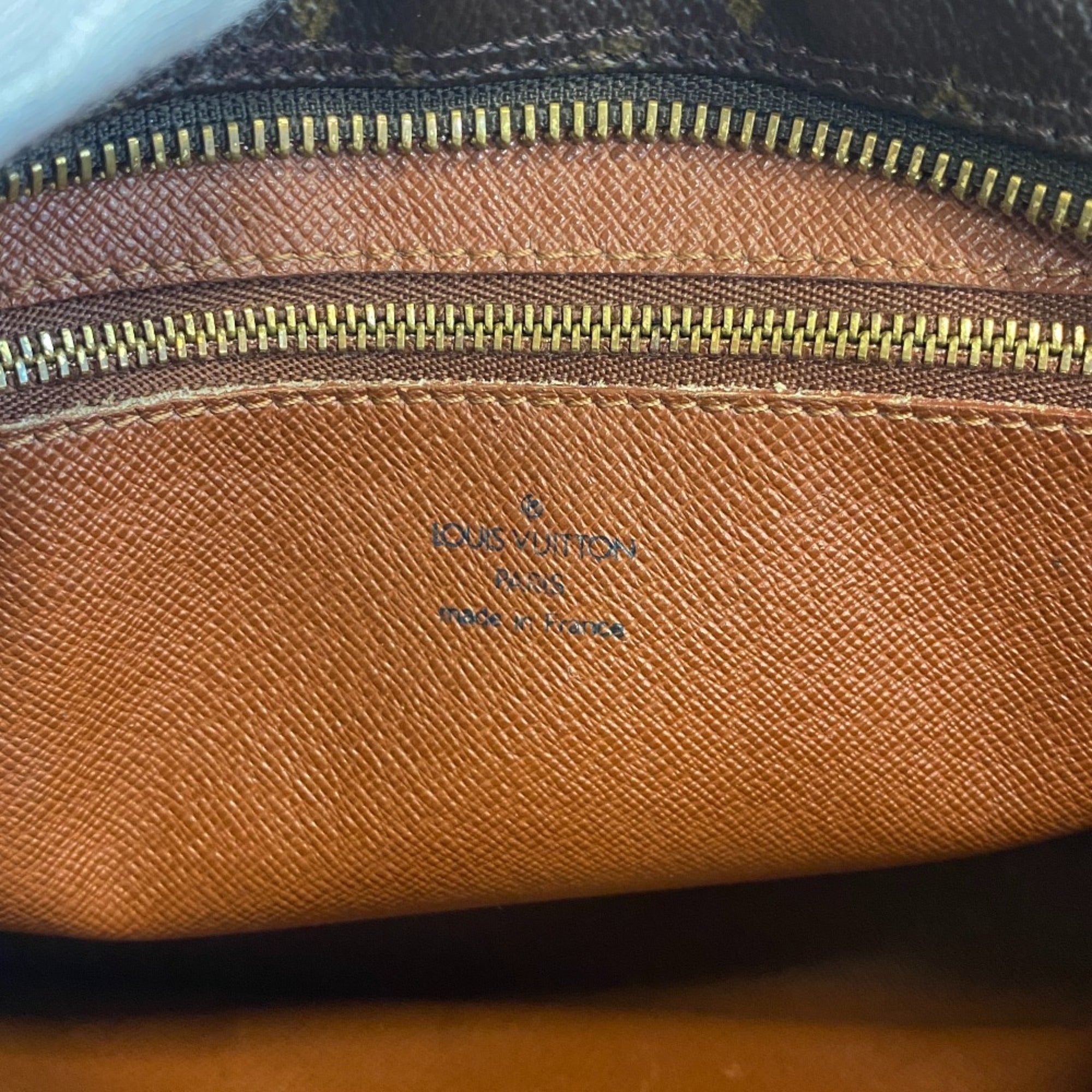 Louis Vuitton Brown Leather Shoulder Bag (Pre-Owned)