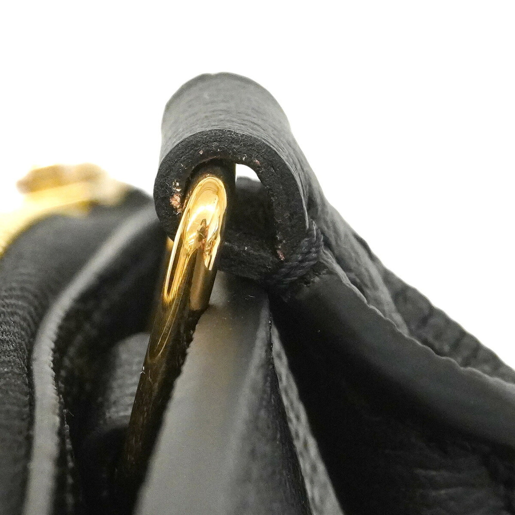 Louis Vuitton Black Handbag (Pre-Owned)