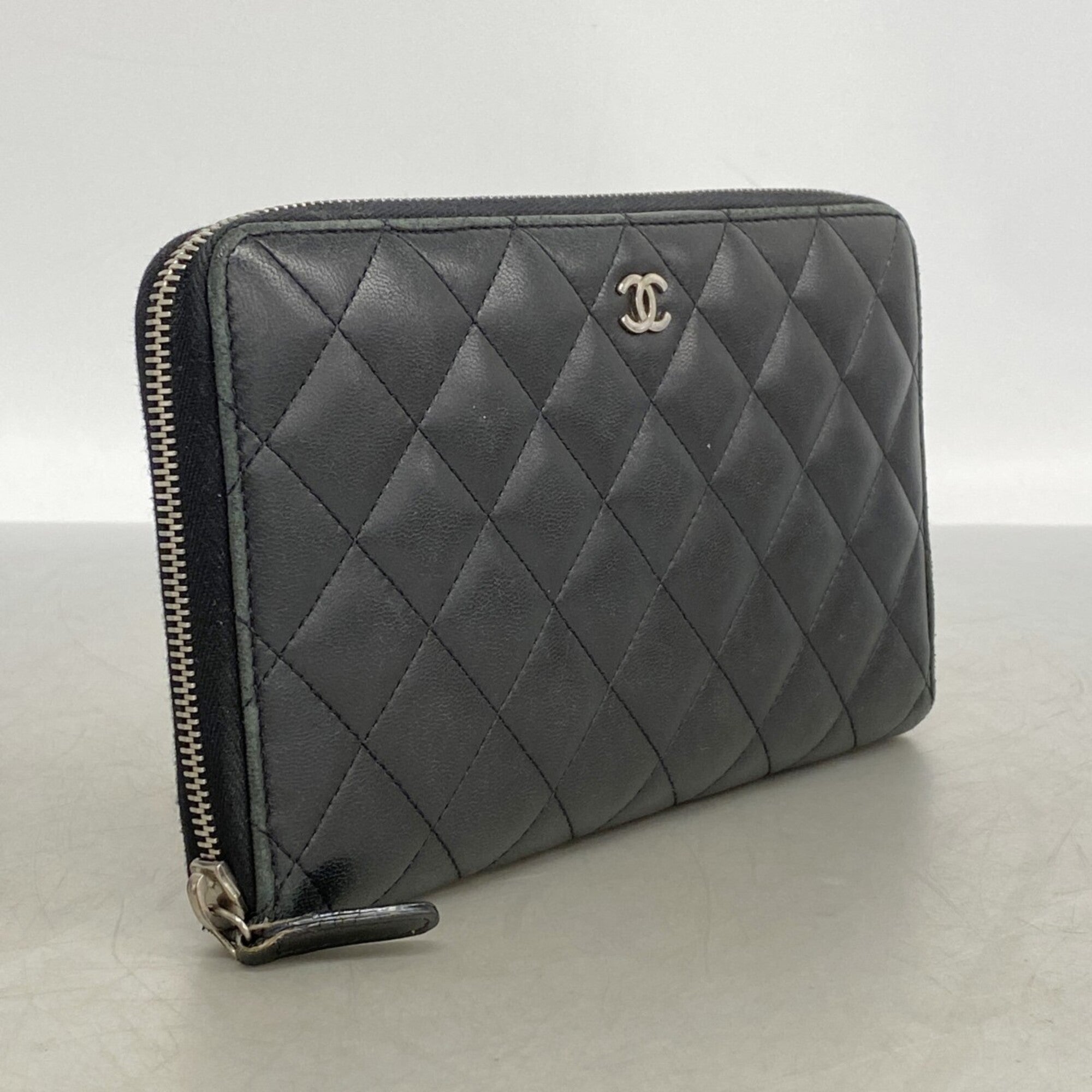 Chanel Black Leather Long Wallet (Bi-Fold) (Pre-Owned)