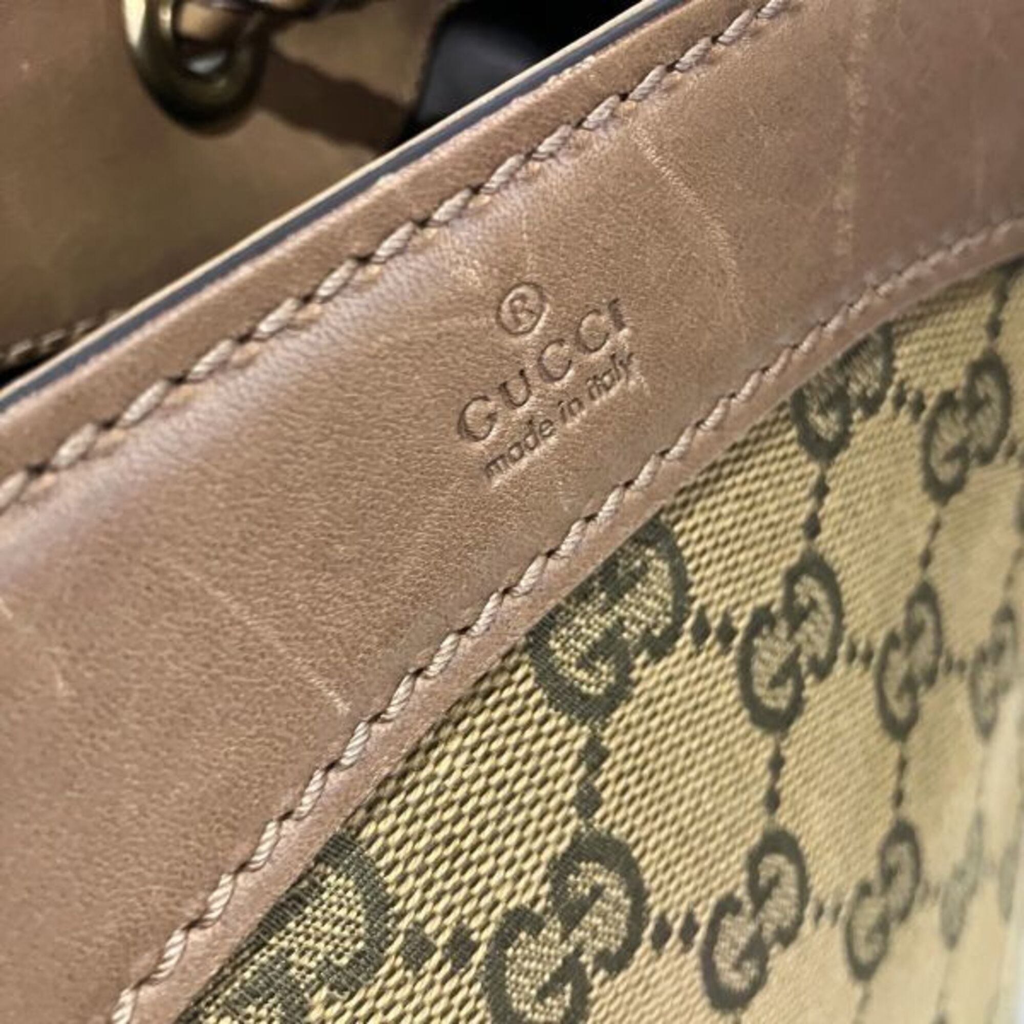 Gucci Brown Gg Canvas Handbag Shoulder Bag (Pre-Owned)