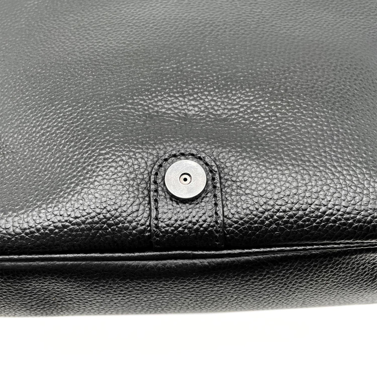 Coach Black Leather Shoulder Bag (Pre-Owned)