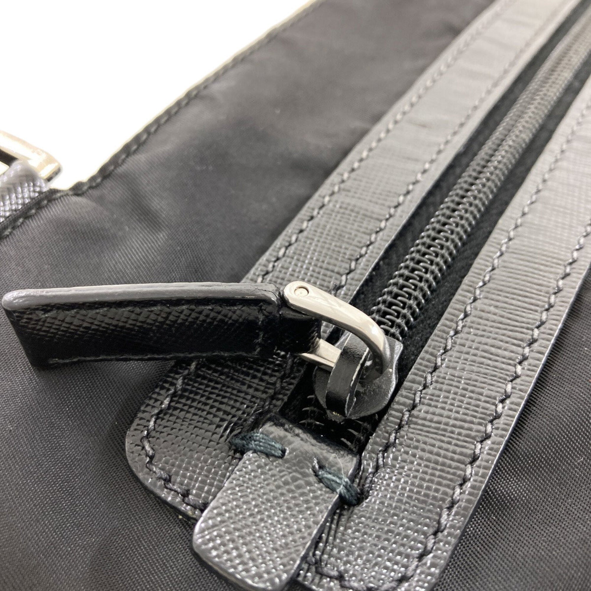 Prada Black Nylon Shoulder Bag (Pre-Owned)