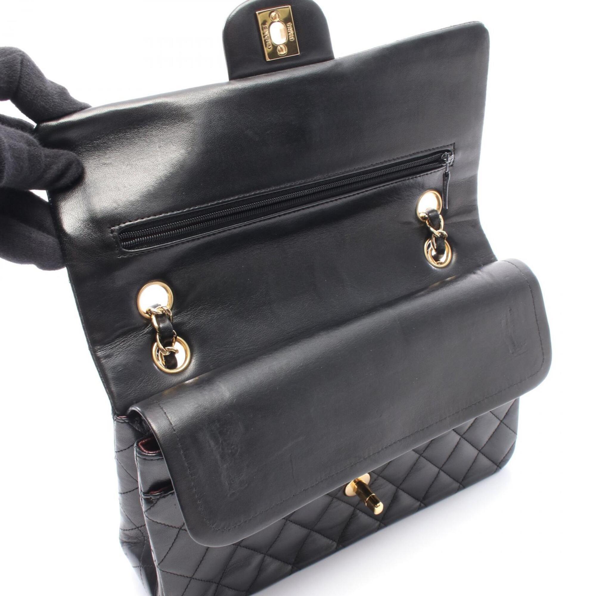 Chanel Black Leather Handbag Shoulder Bag (Pre-Owned)