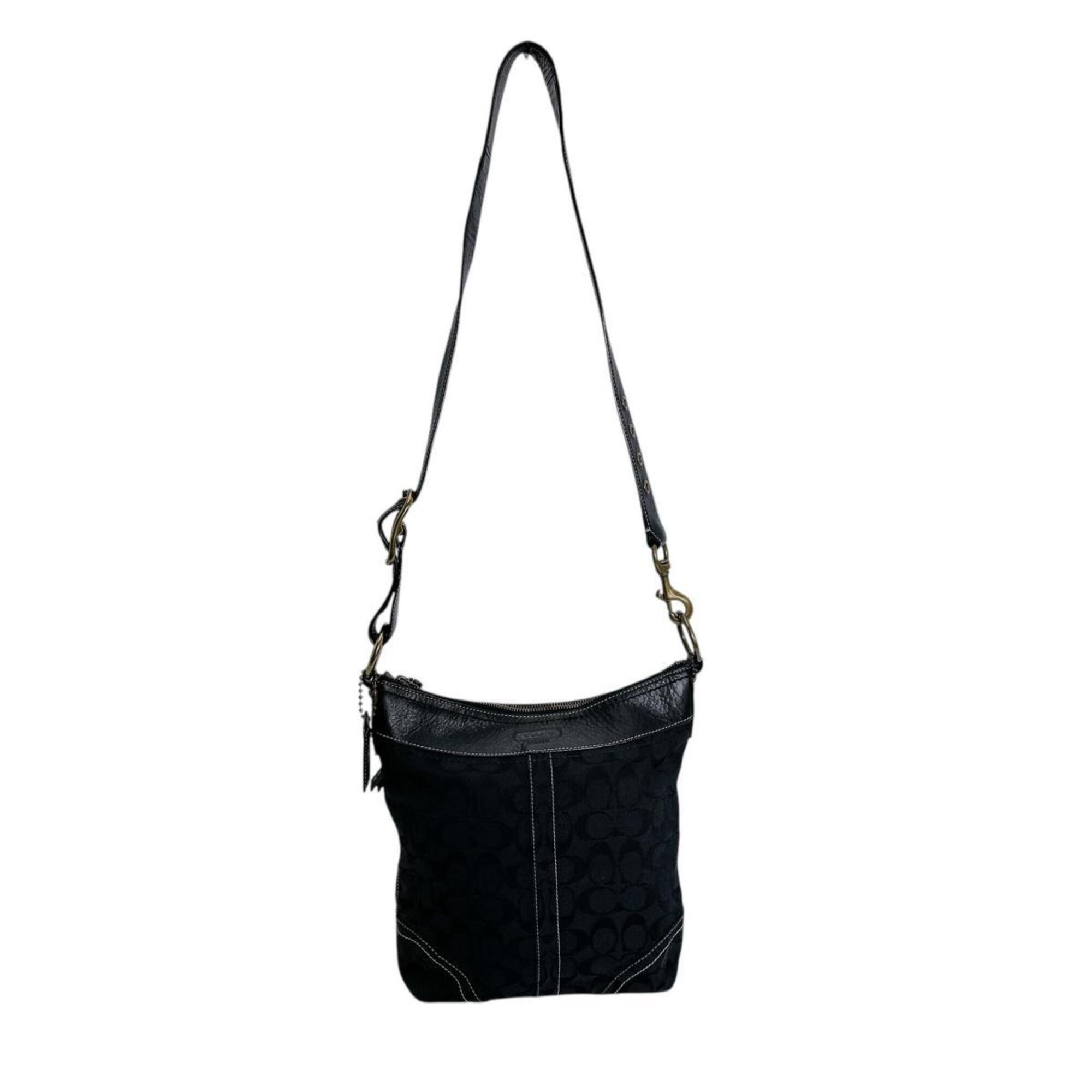 Coach Black Canvas Shoulder Bag (Pre-Owned)