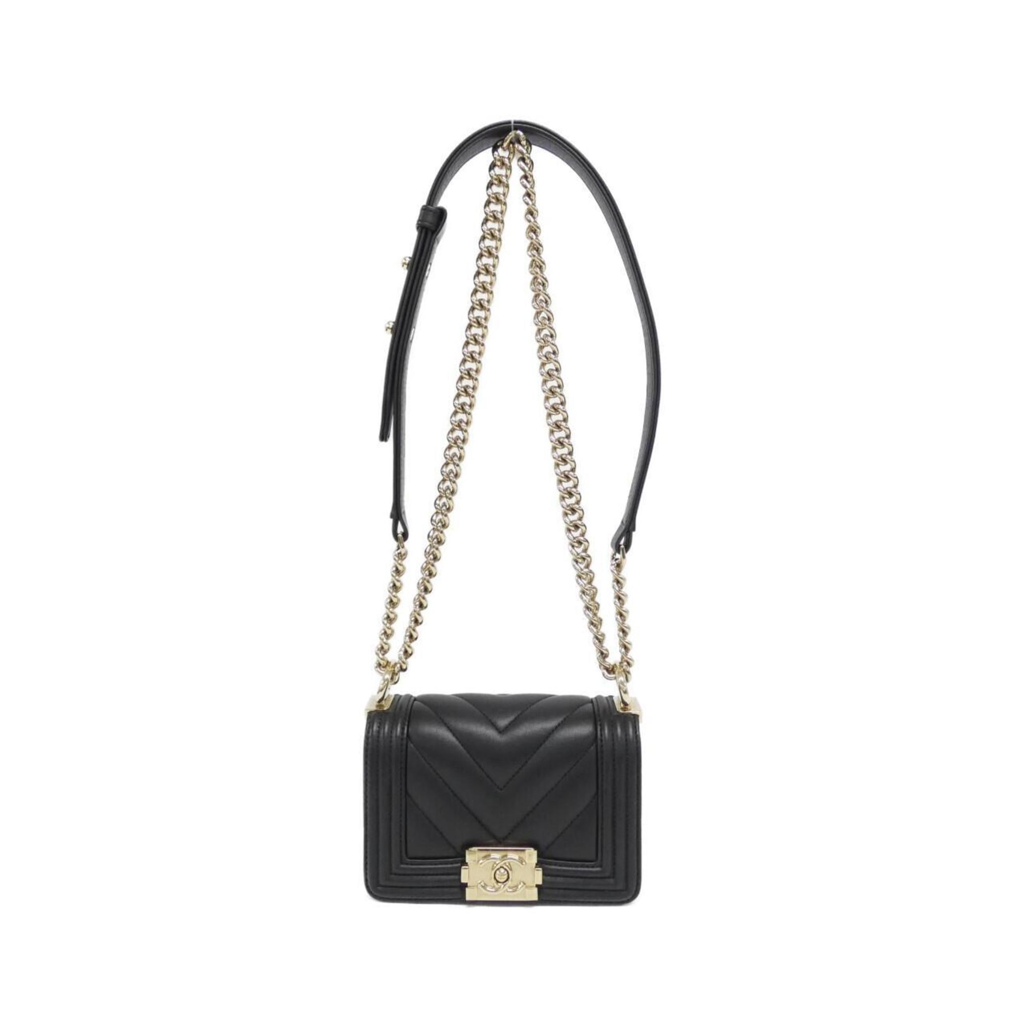 Chanel Black Leather Shoulder Bag (Pre-Owned)