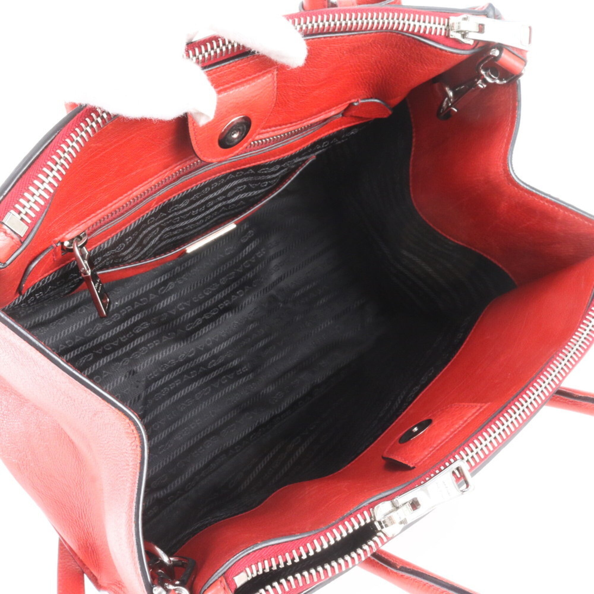 Prada Red Color Leather Shoulder Bag (Pre-Owned)