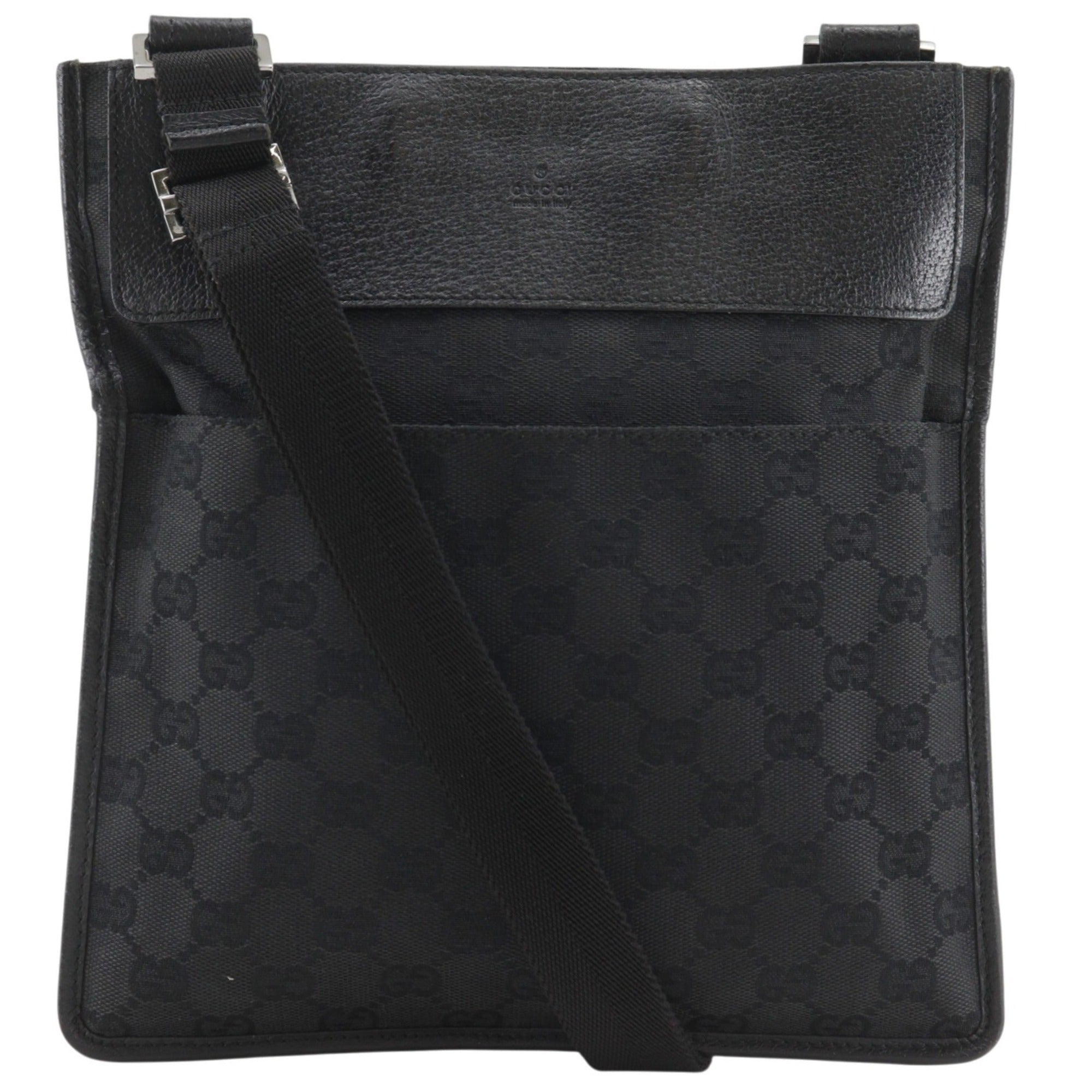 Gucci Gg Canvas Black Gg Canvas Shoulder Bag (Pre-Owned)