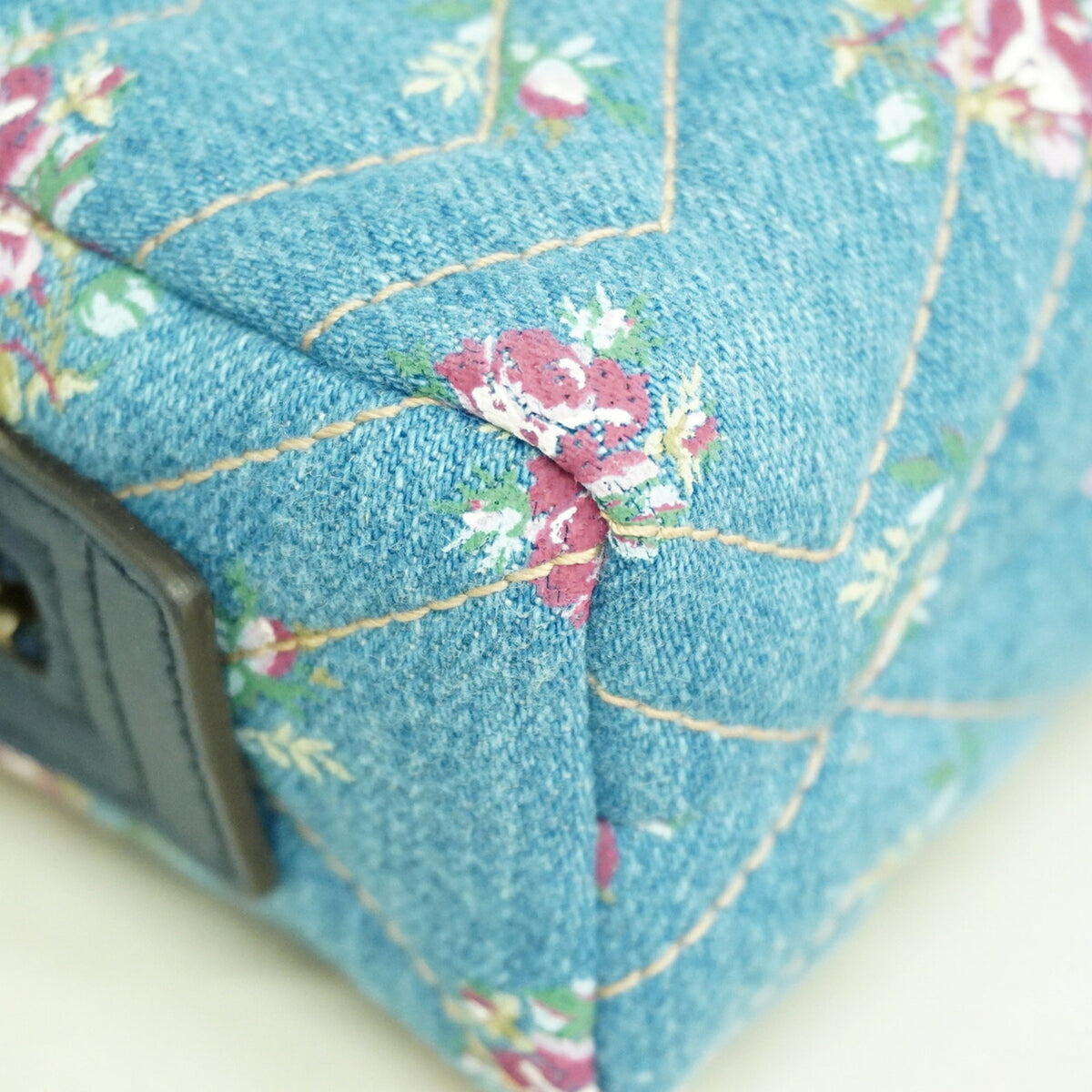 Gucci Navy Denim Pouch (Pre-Owned)