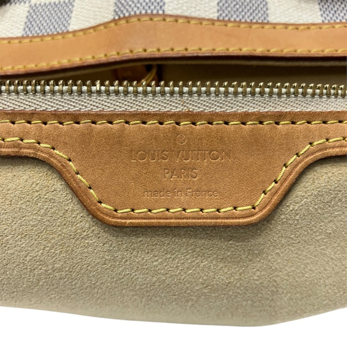 Louis Vuitton White Damier Canvas Shoulder Bag (Pre-Owned)