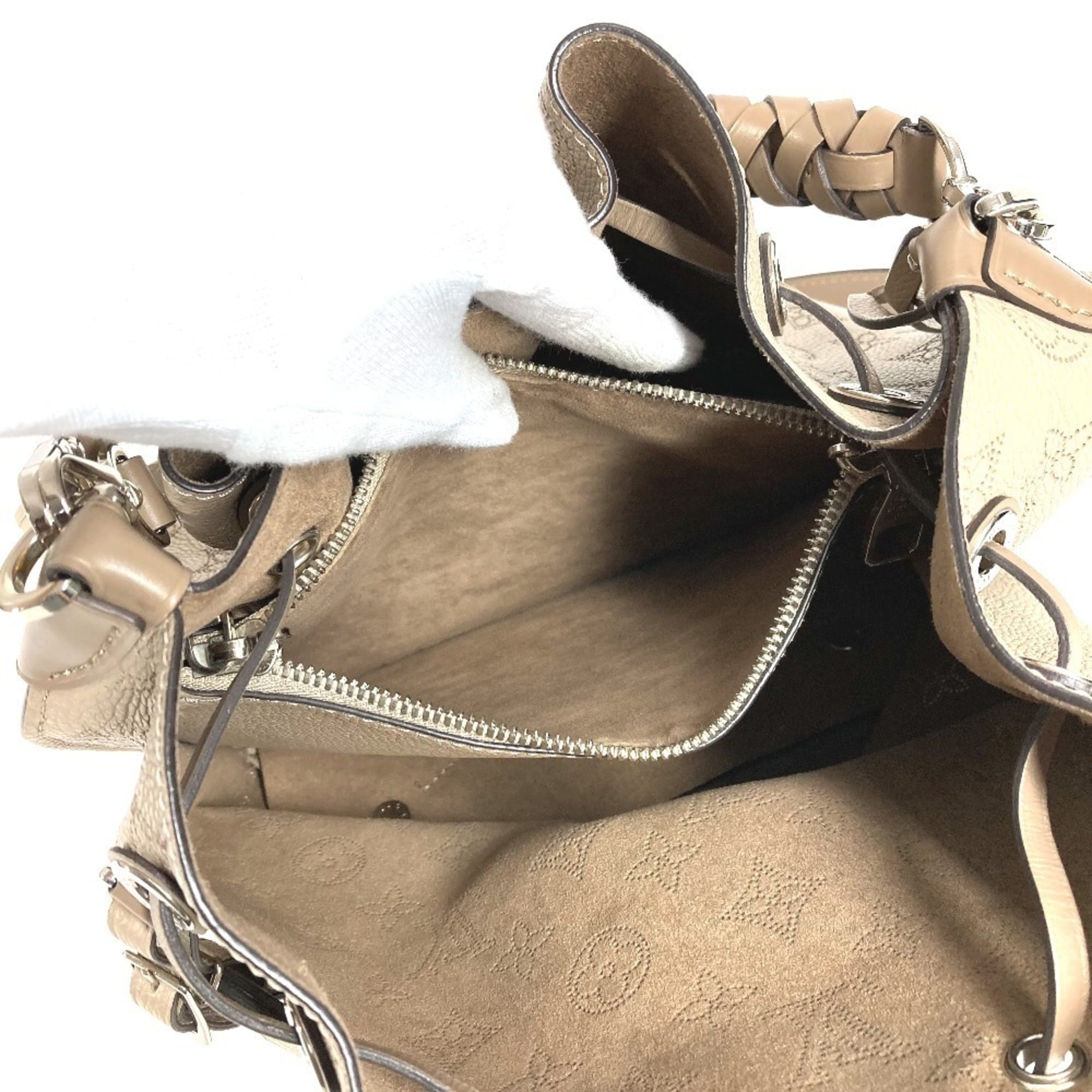 Louis Vuitton Beige Monogram Leather Handbag Shoulder Bag (Pre-Owned)