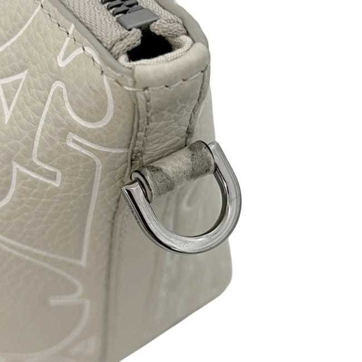 Christian Dior Beige Leather Handbag (Pre-Owned)