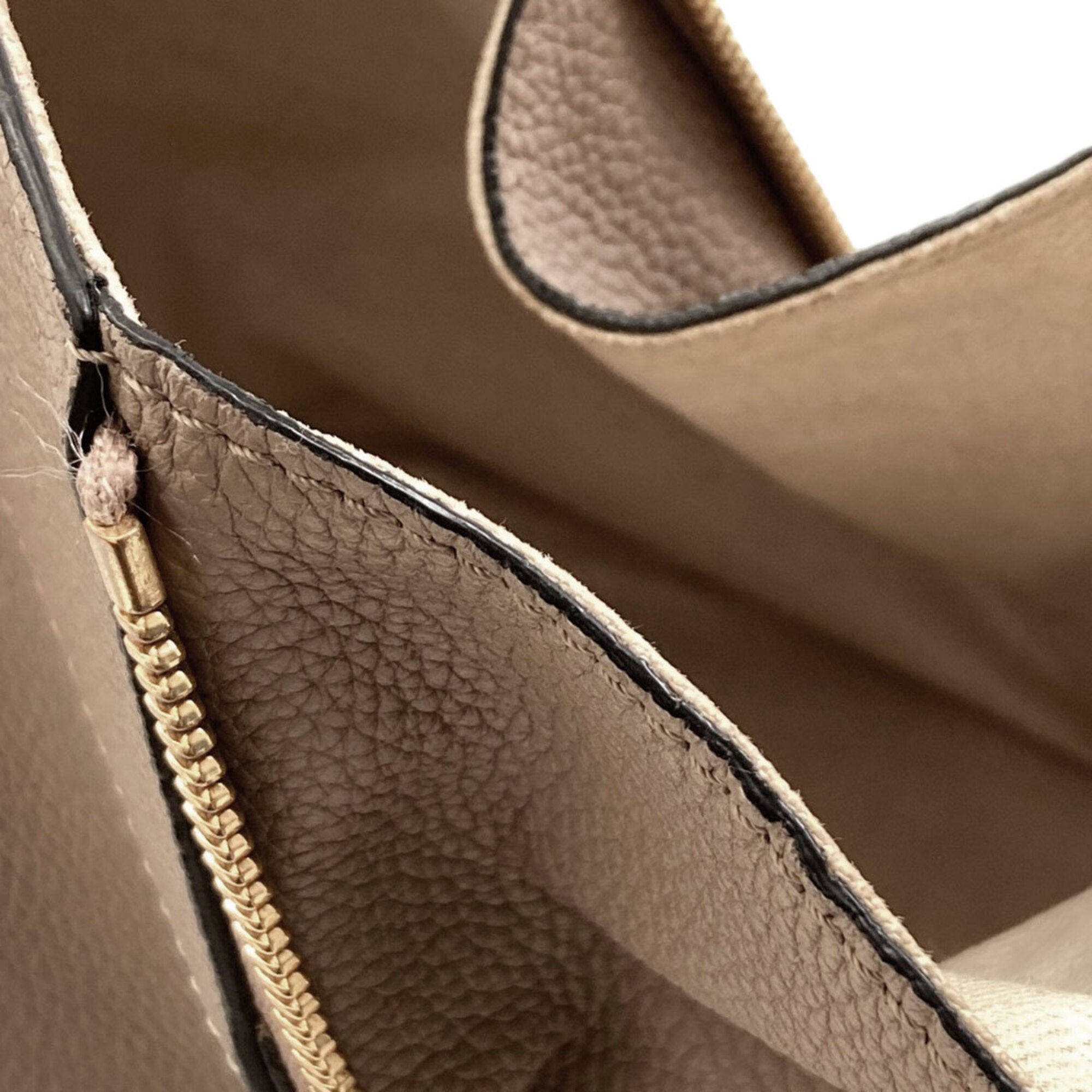 Loewe Brown Leather Handbag (Pre-Owned)