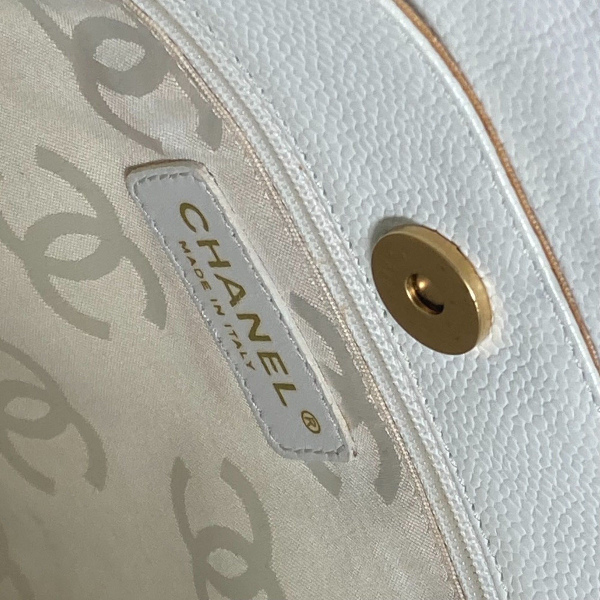 Chanel White Caviar Leather Shoulder Bag Tote Bag (Pre-Owned)