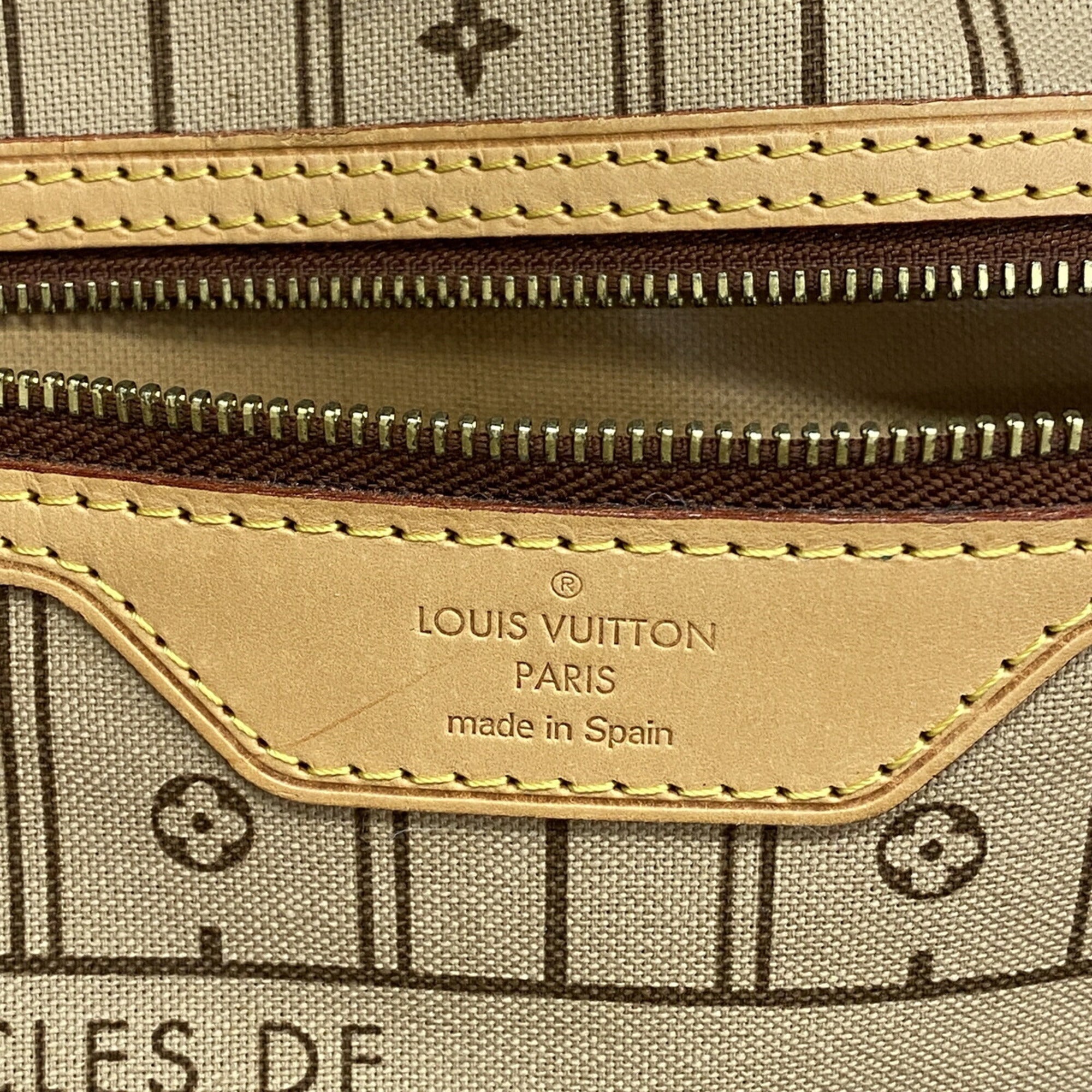 Louis Vuitton Brown Tote Bag (Pre-Owned)