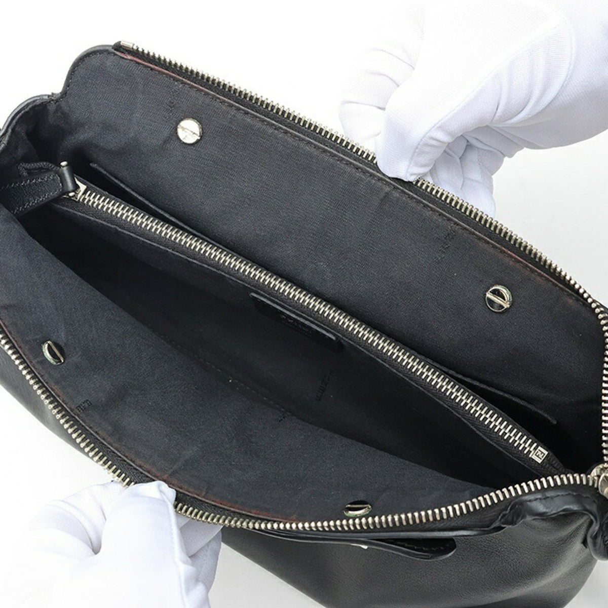 Fendi Black Leather Shoulder Bag (Pre-Owned)