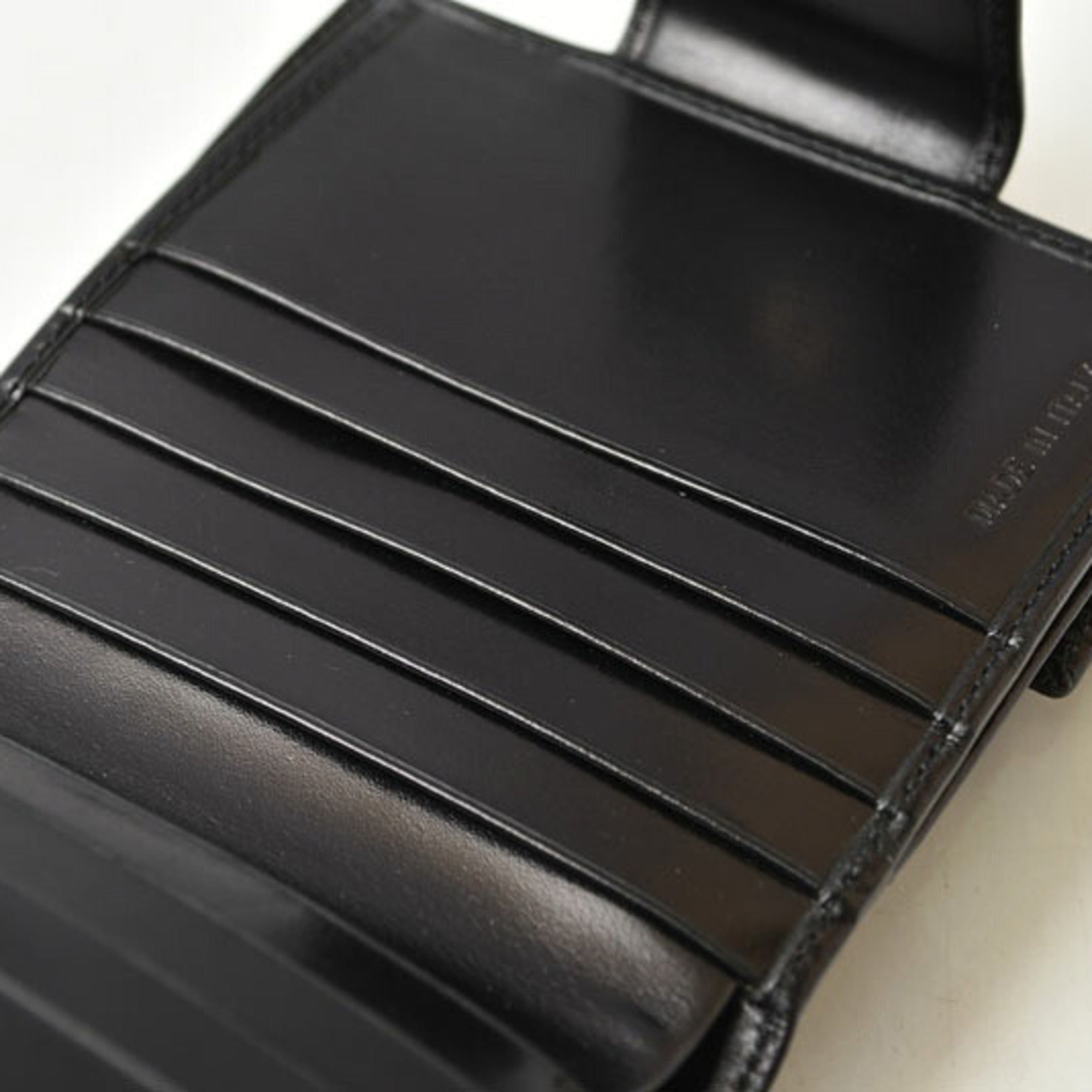 Prada Black Nero Leather Wallet (Tri-Fold) (Pre-Owned)
