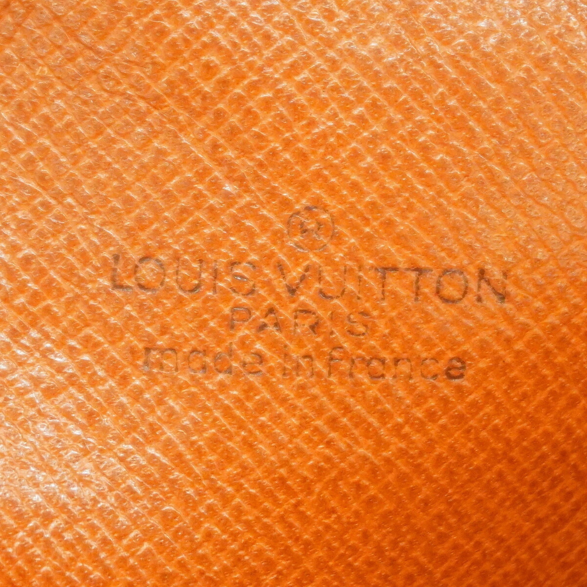 Louis Vuitton Brown Shoulder Bag (Pre-Owned)