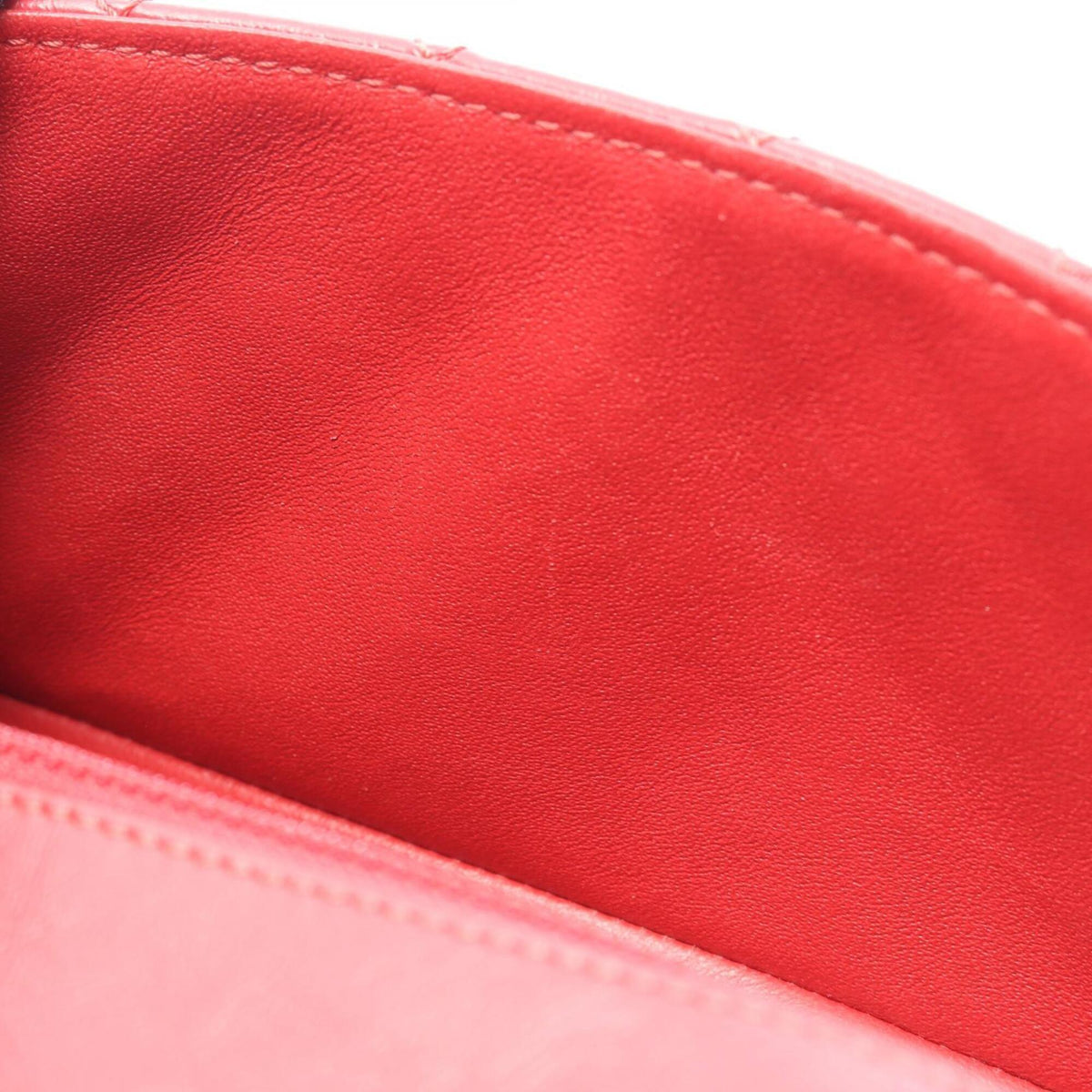 Chanel Red Color Leather Handbag Shoulder Bag (Pre-Owned)
