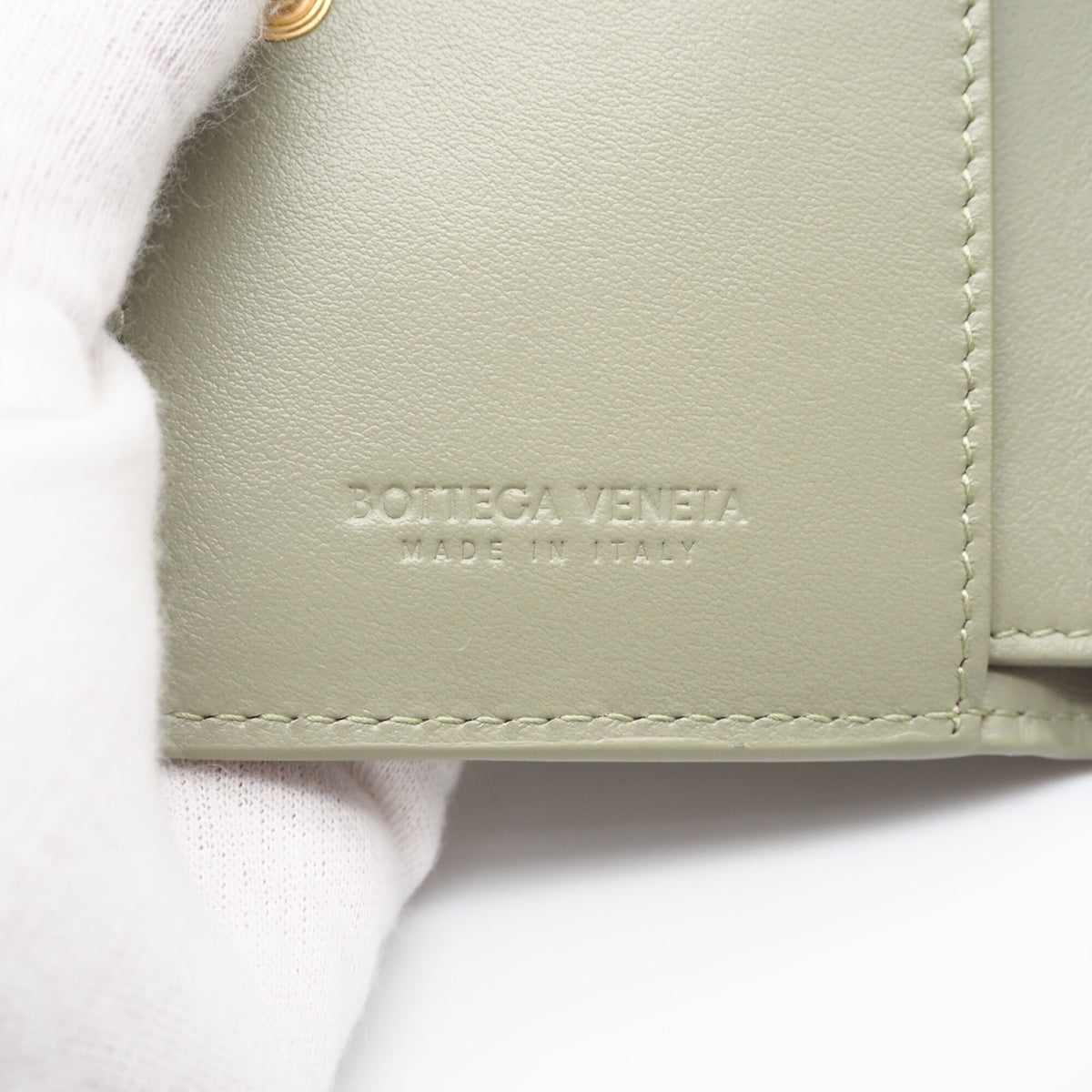 Bottega Veneta Beige Leather Wallet (Bi-Fold) (Pre-Owned)