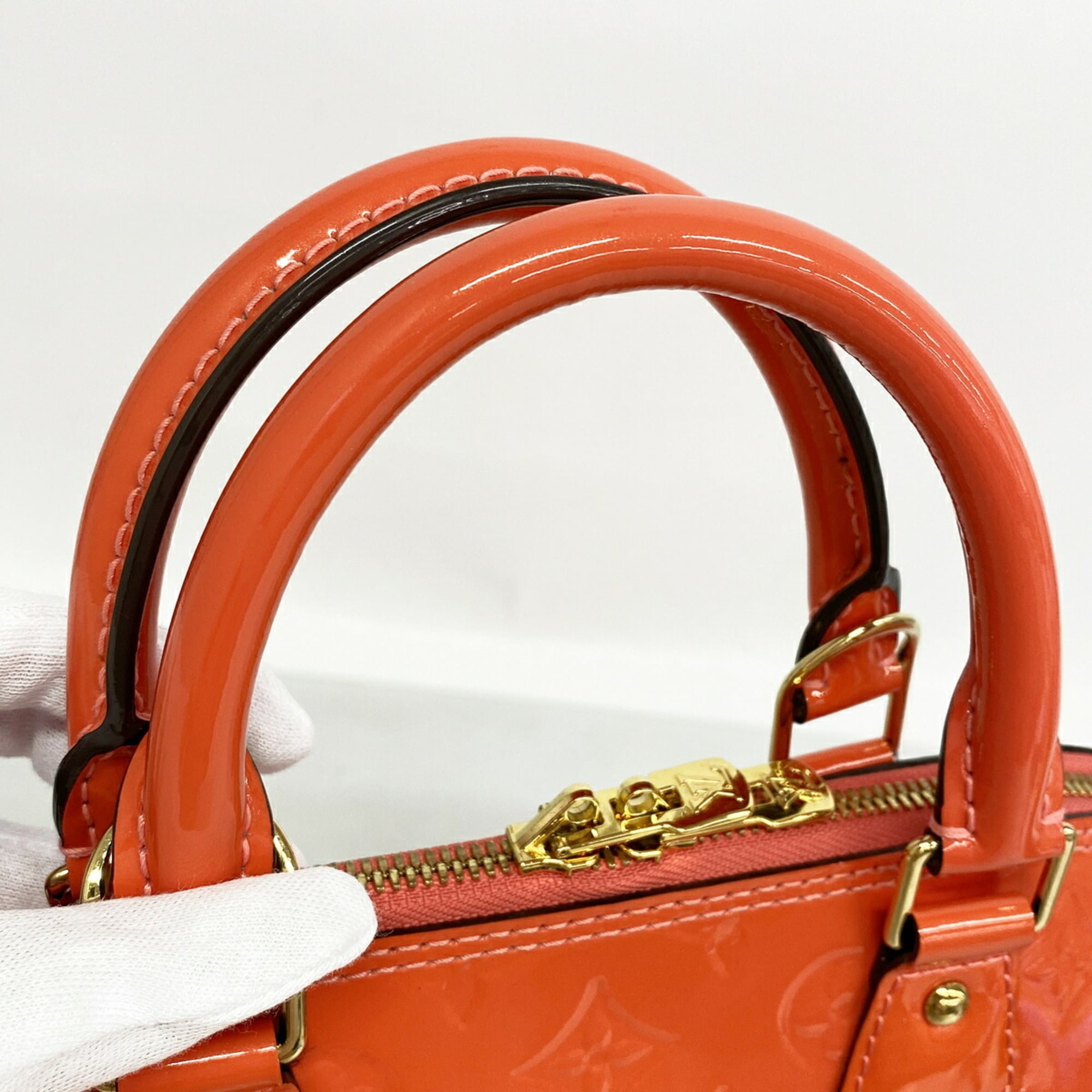 Louis Vuitton Rose Litchi Handbag (Pre-Owned)
