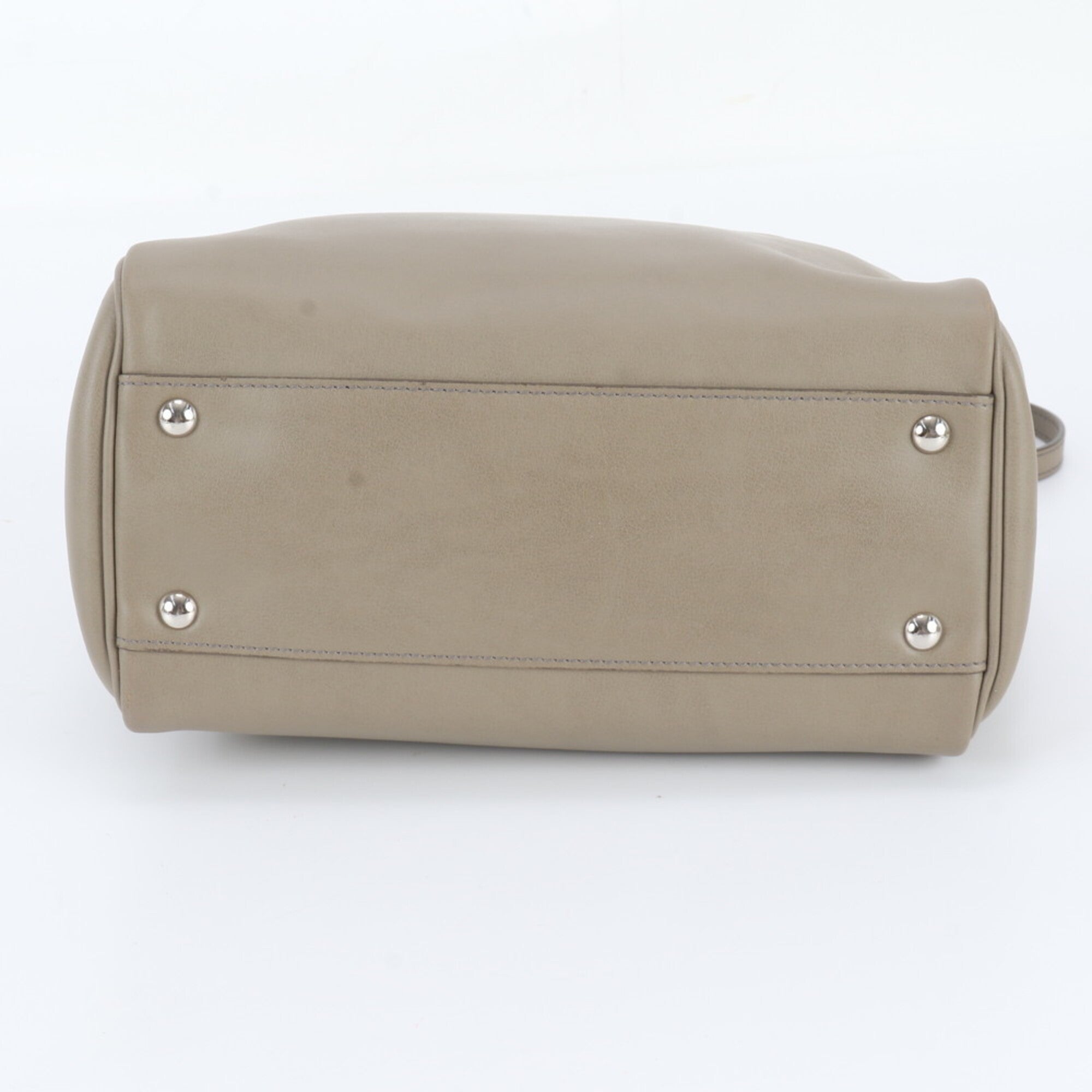Salvatore Ferragamo Grayish Leather Shoulder Bag (Pre-Owned)