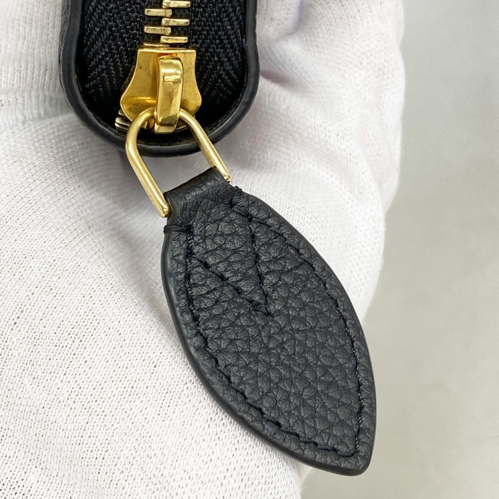 Louis Vuitton Noir Long Wallet (Bi-Fold) (Pre-Owned)