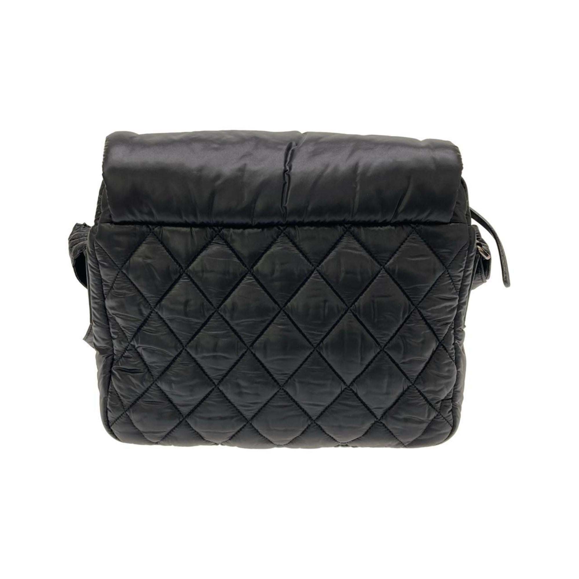 Chanel Black Nylon Shoulder Bag (Pre-Owned)