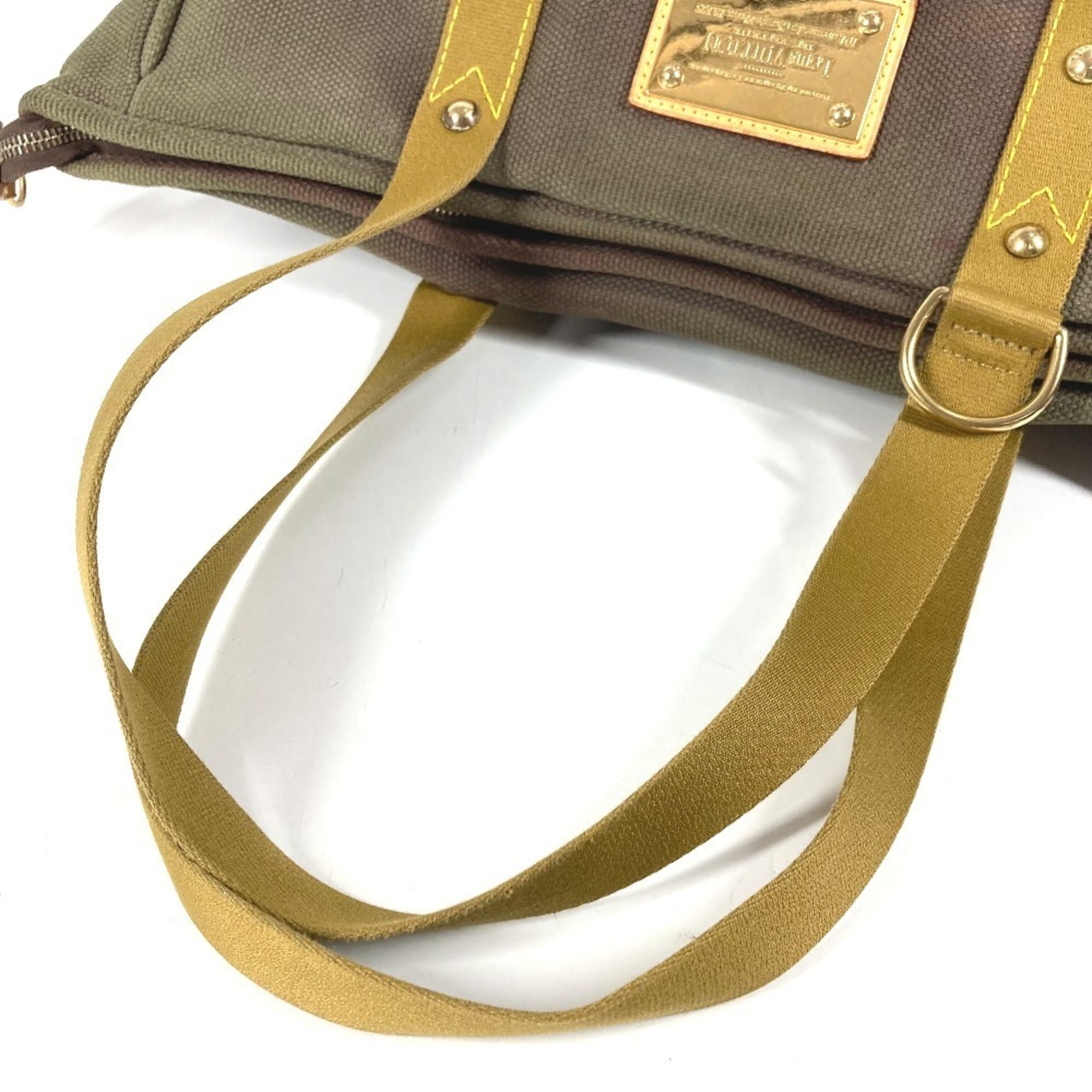 Louis Vuitton Brown Canvas Shoulder Bag (Pre-Owned)