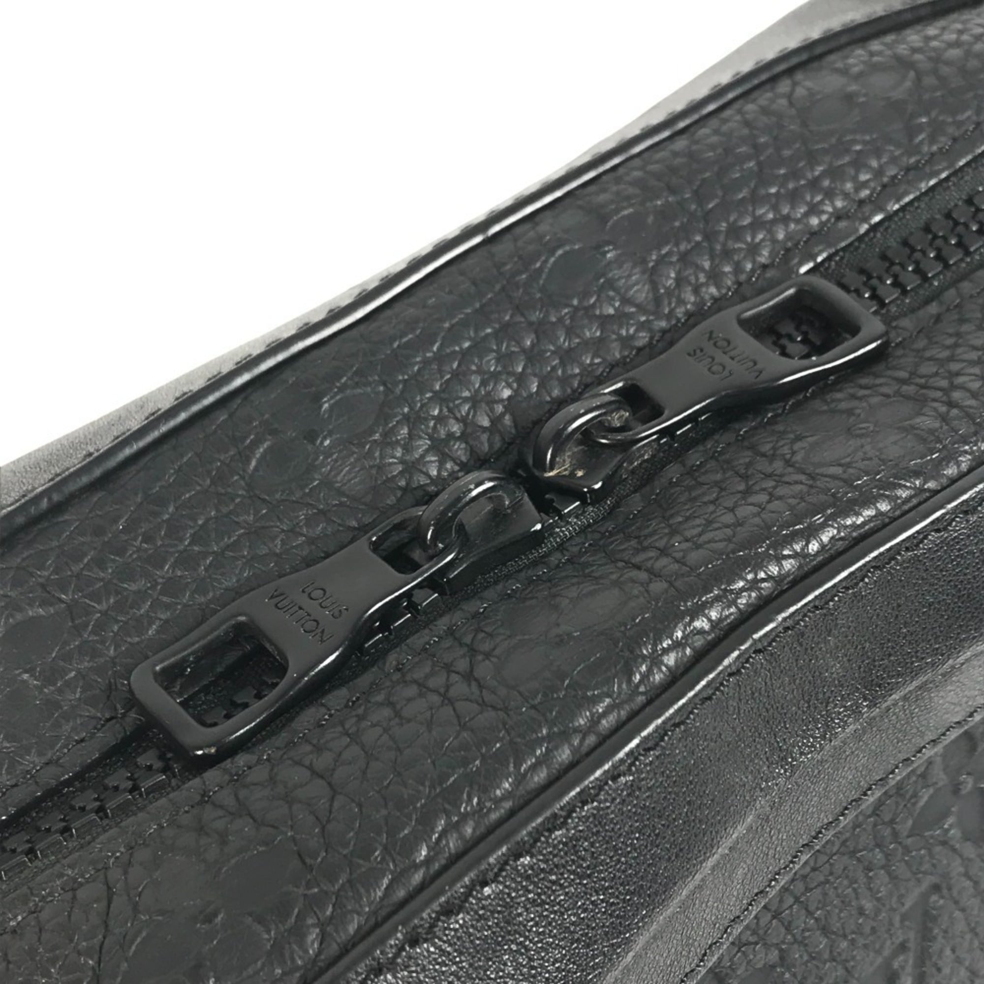 Louis Vuitton Black Noir Leather Clutch Bag Shoulder Bag (Pre-Owned)