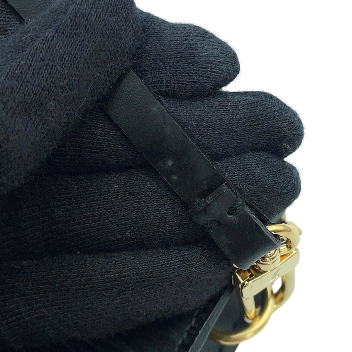 Louis Vuitton Epi Black Noir Epi Leather Handbag Pochette (Pre-Owned)