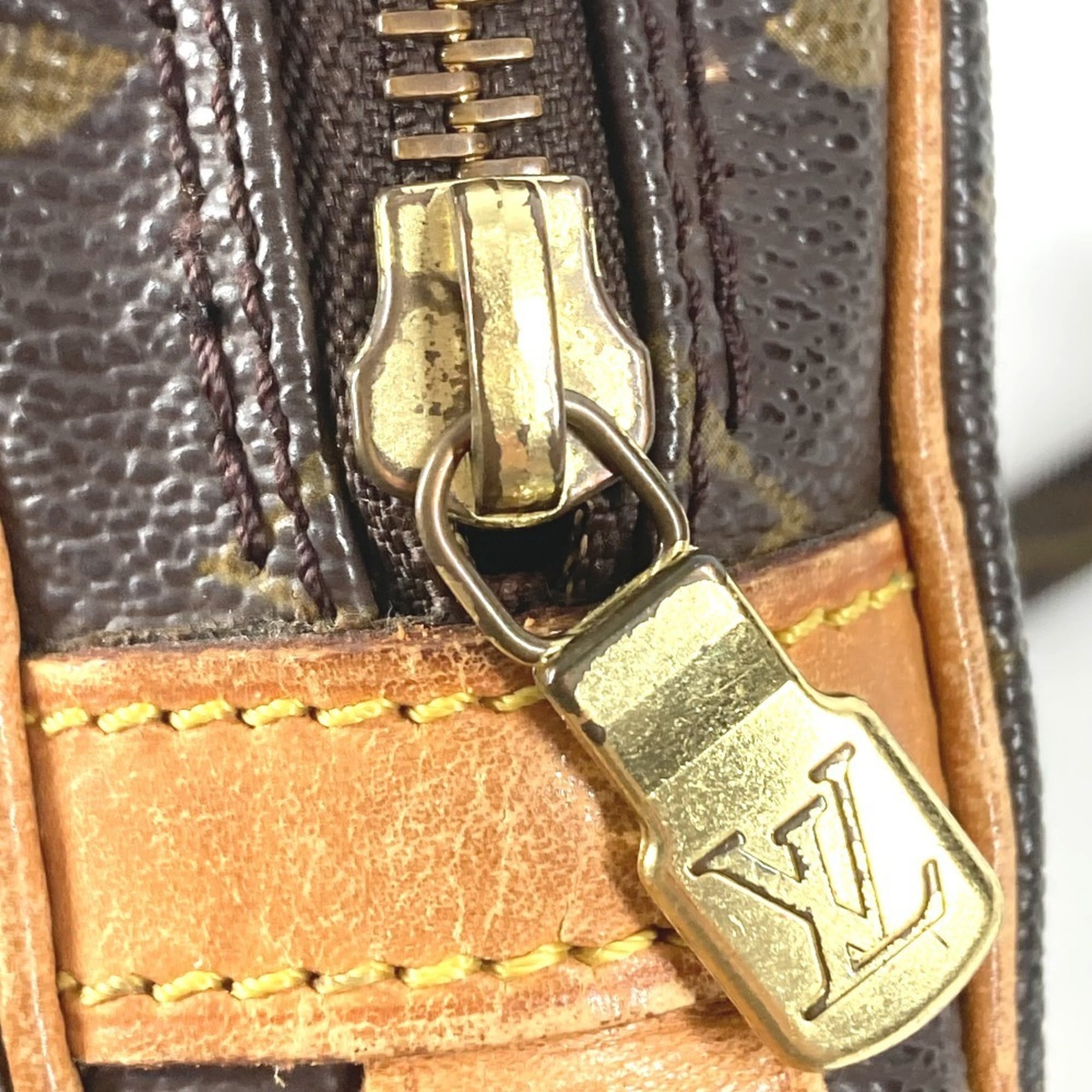 Louis Vuitton Brown Monogram Pochette Shoulder Bag (Pre-Owned)