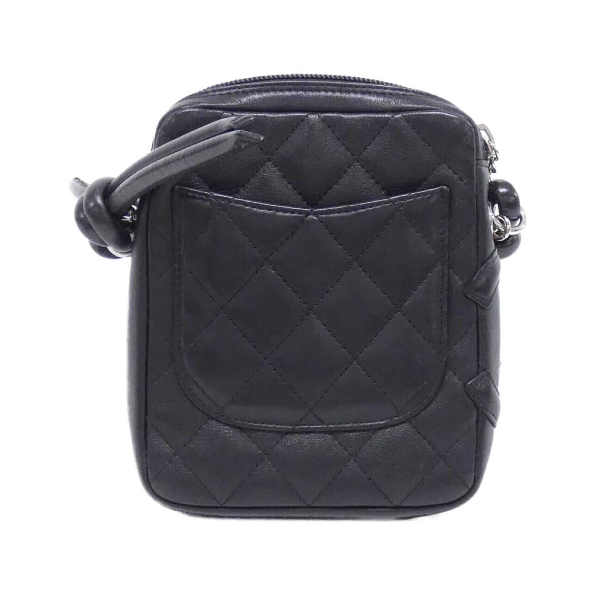 Chanel Black Leather Shoulder Bag (Pre-Owned)