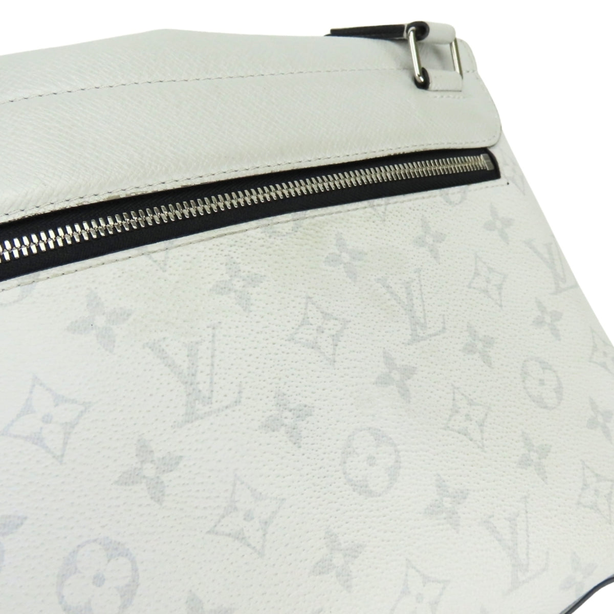 Louis Vuitton Taigarama Gray Monogram Taigarama Shoulder Bag (Pre-Owned)
