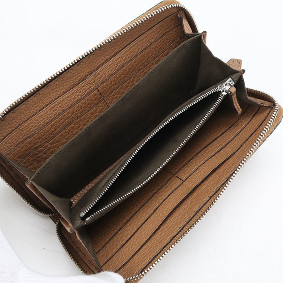 Fendi Brown Leather Long Wallet (Bi-Fold) (Pre-Owned)