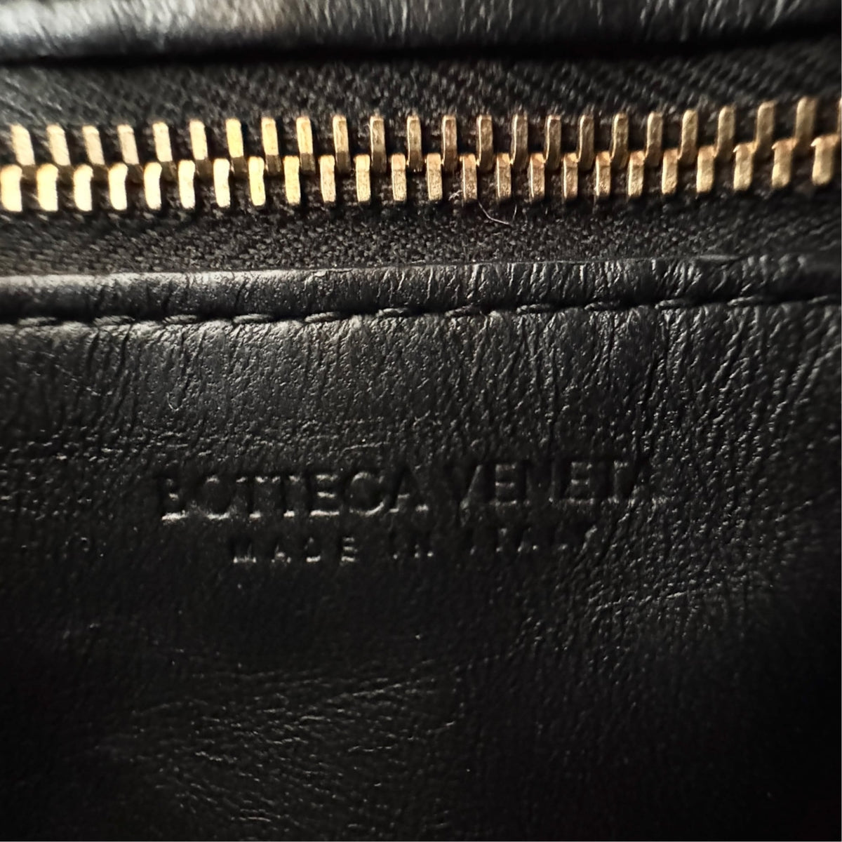 Bottega Veneta Black Leather Shoulder Bag (Pre-Owned)