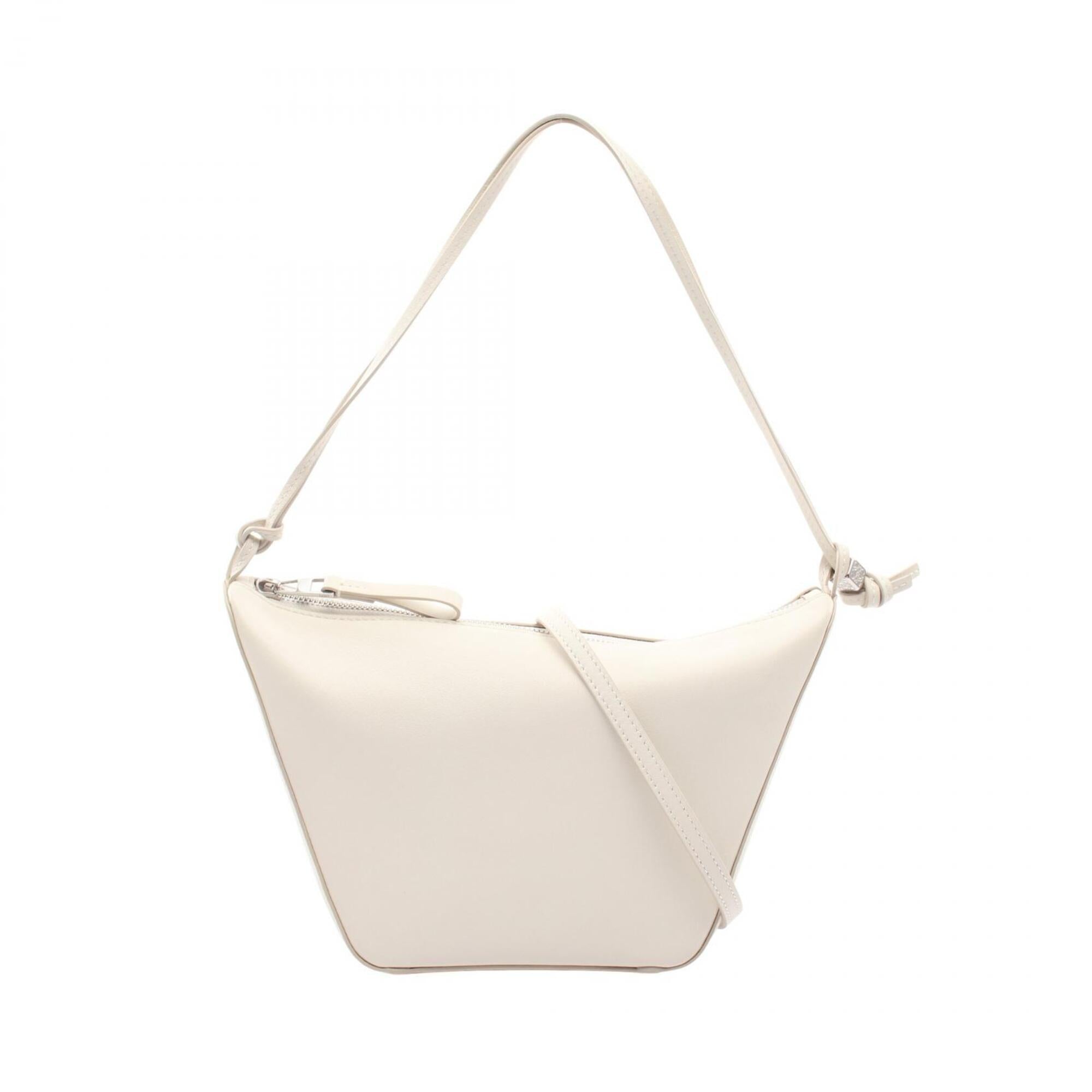 Loewe White Leather Handbag Shoulder Bag (Pre-Owned)