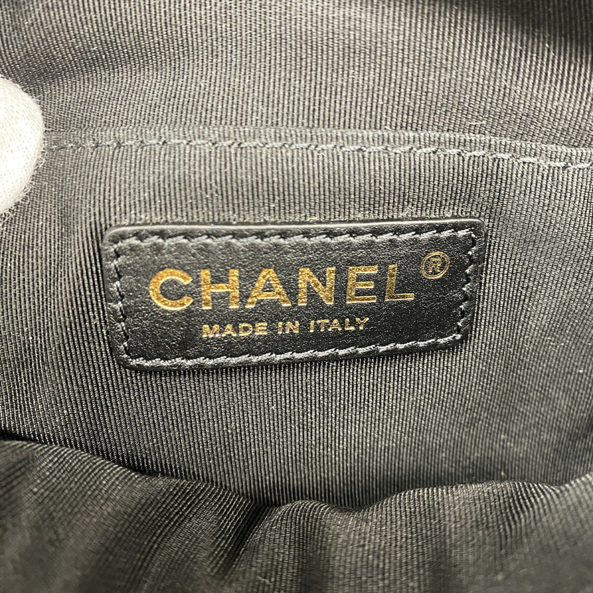 Chanel Black Leather Fanny Pack (Pre-Owned)
