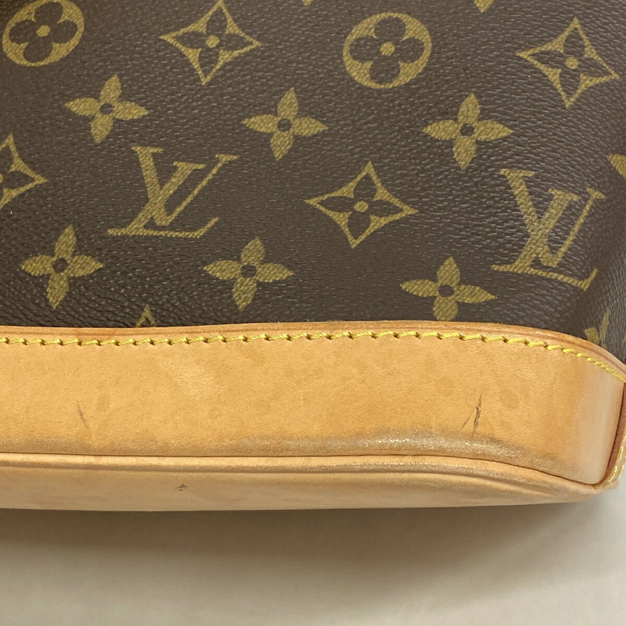 Louis Vuitton Brown Handbag (Pre-Owned)