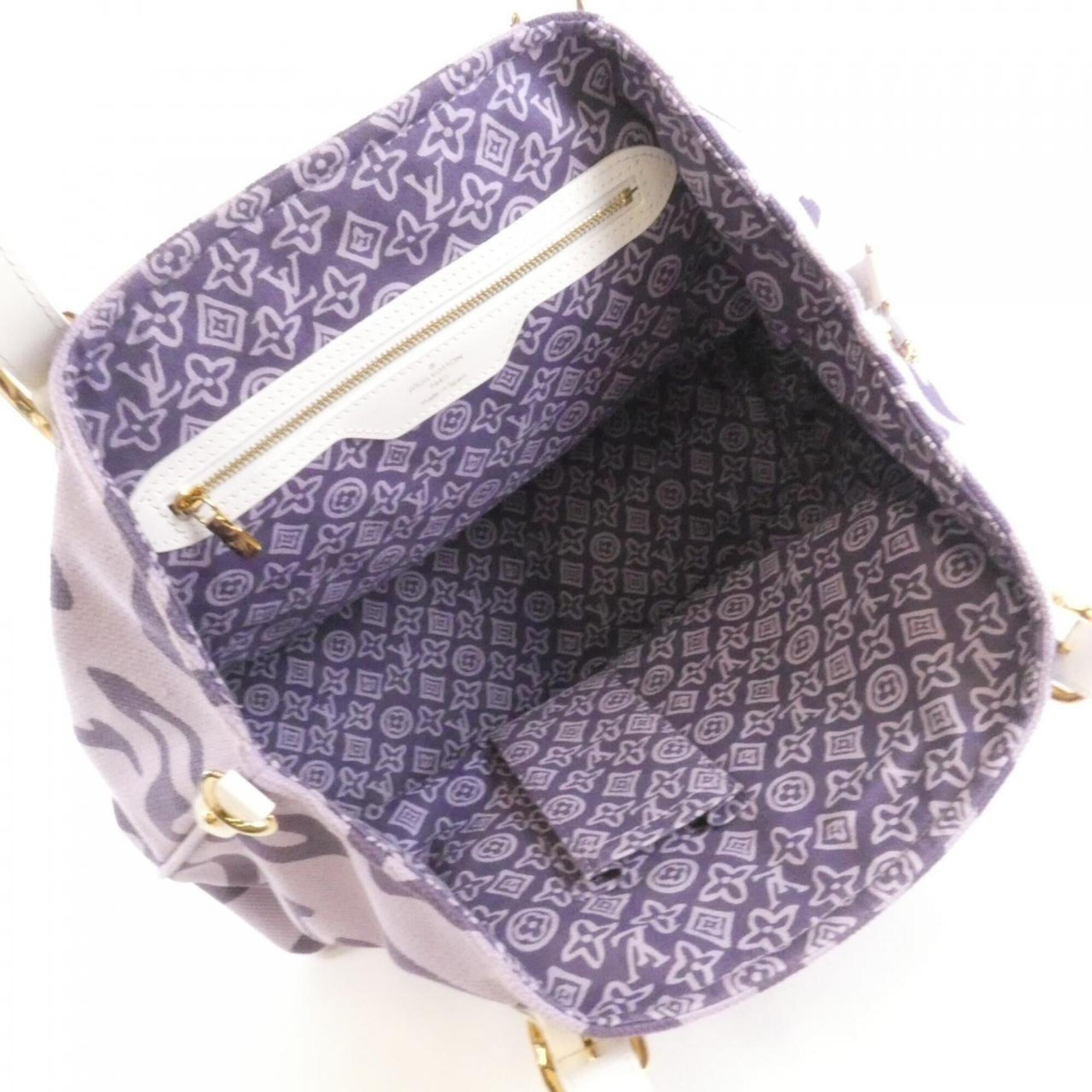Louis Vuitton Lilac Canvas Handbag (Pre-Owned)