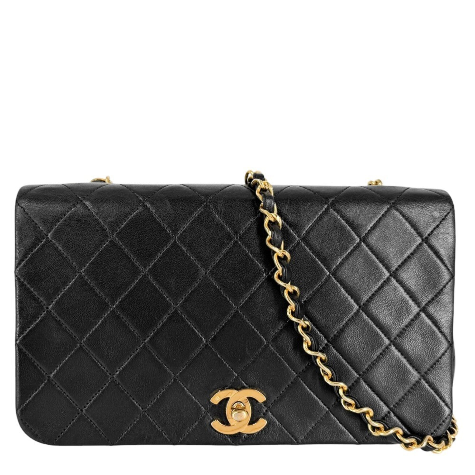 Chanel Black White Leather Shoulder Bag (Pre-Owned)