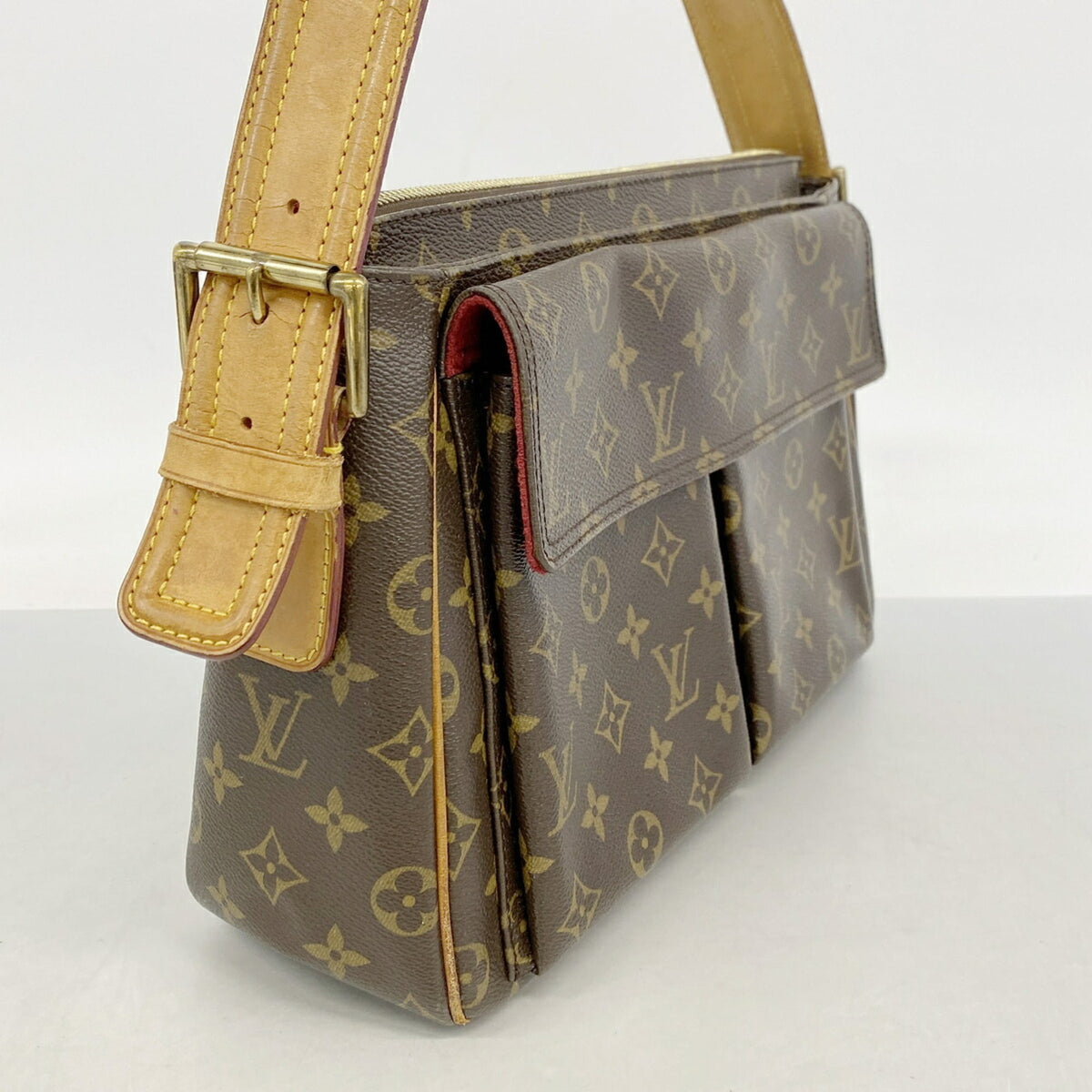 Louis Vuitton Brown Shoulder Bag (Pre-Owned)