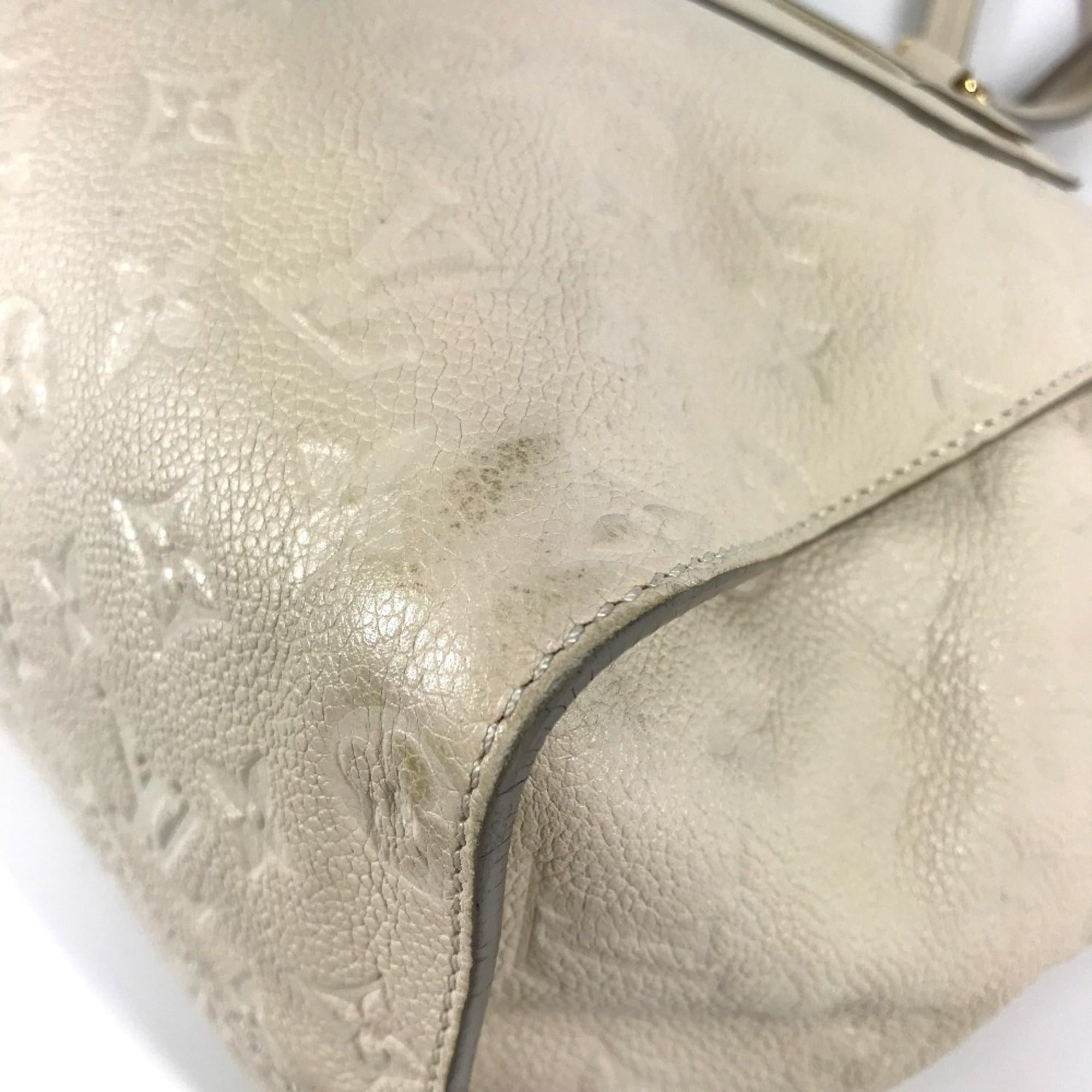 Louis Vuitton Neige White Monogram Empreinte Leather Shoulder Bag Tote Bag (Pre-Owned)