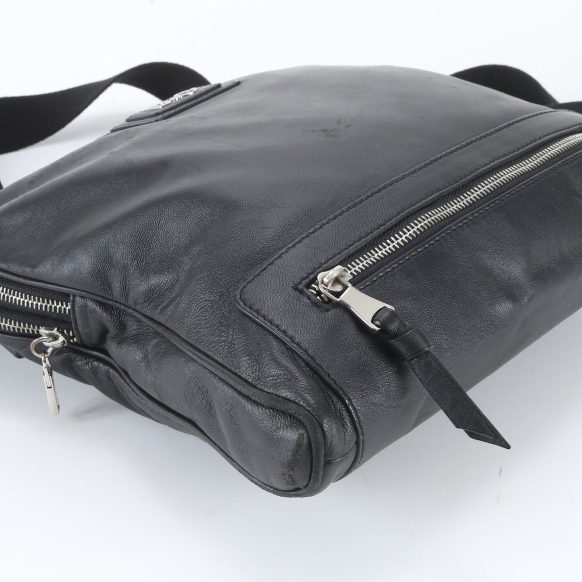 Dolce & Gabbana Black Leather Messenger Bag Shoulder Bag (Pre-Owned)