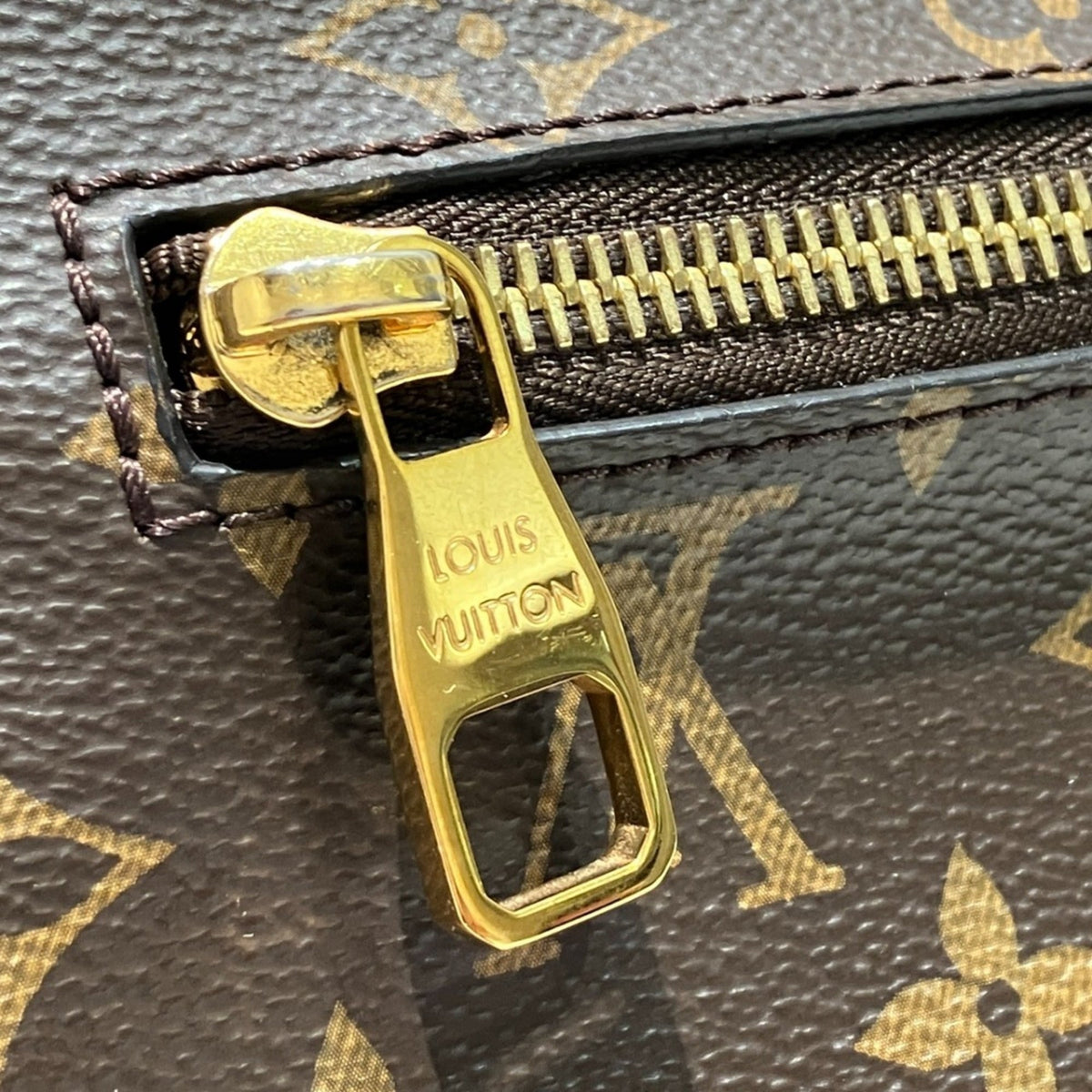 Louis Vuitton Monogram Brown Monogram Handbag Pochette (Pre-Owned)