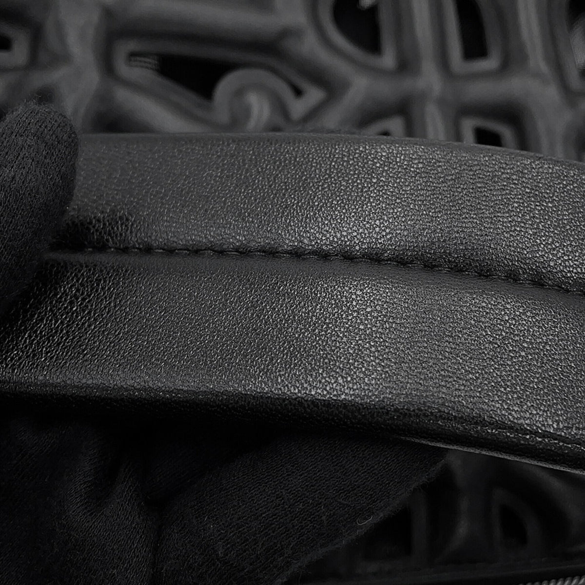 Burberry Black Mesh Leather Handbag Pouch (Pre-Owned)